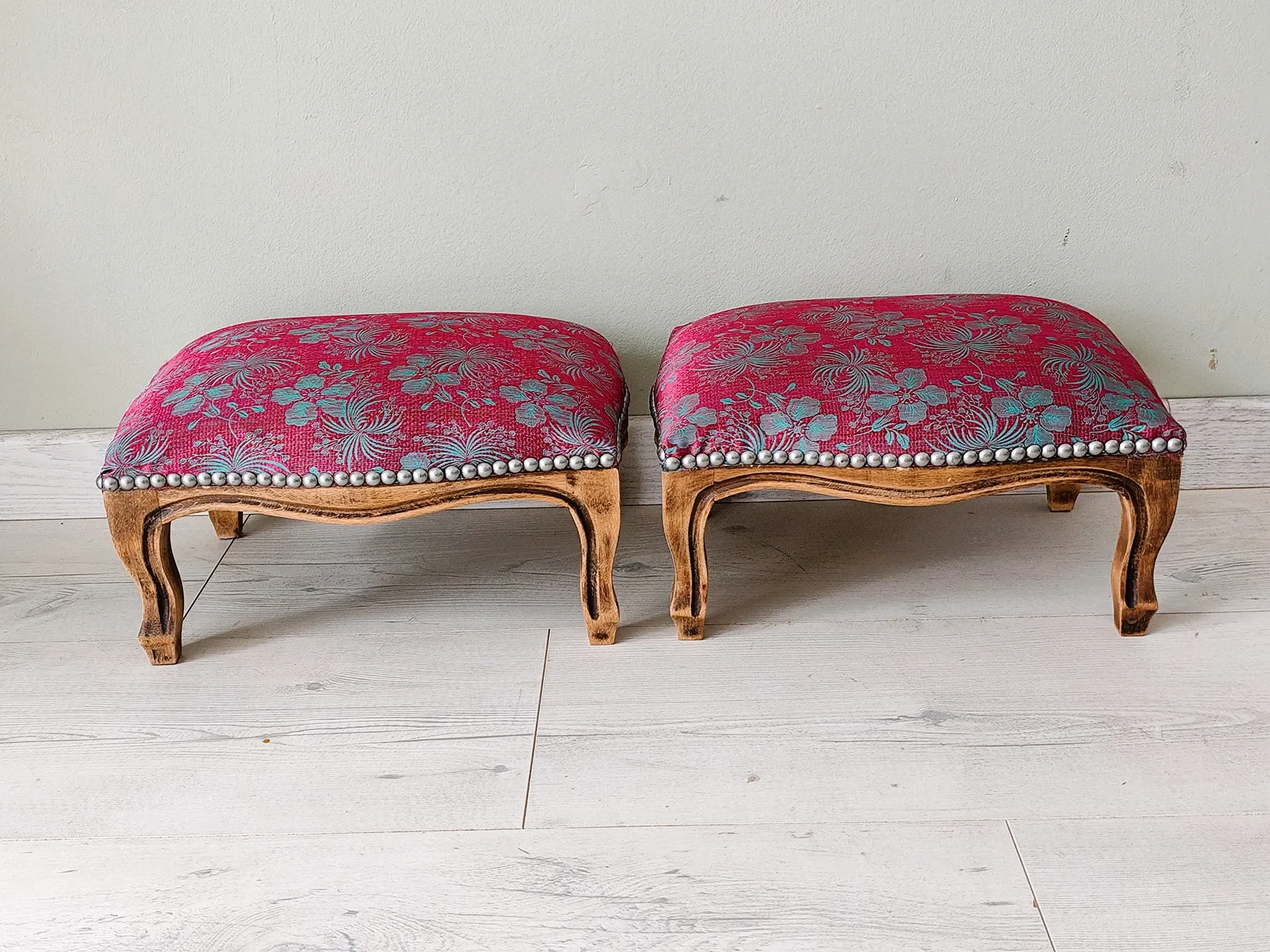 Repose-pieds anciens style Louis XV
