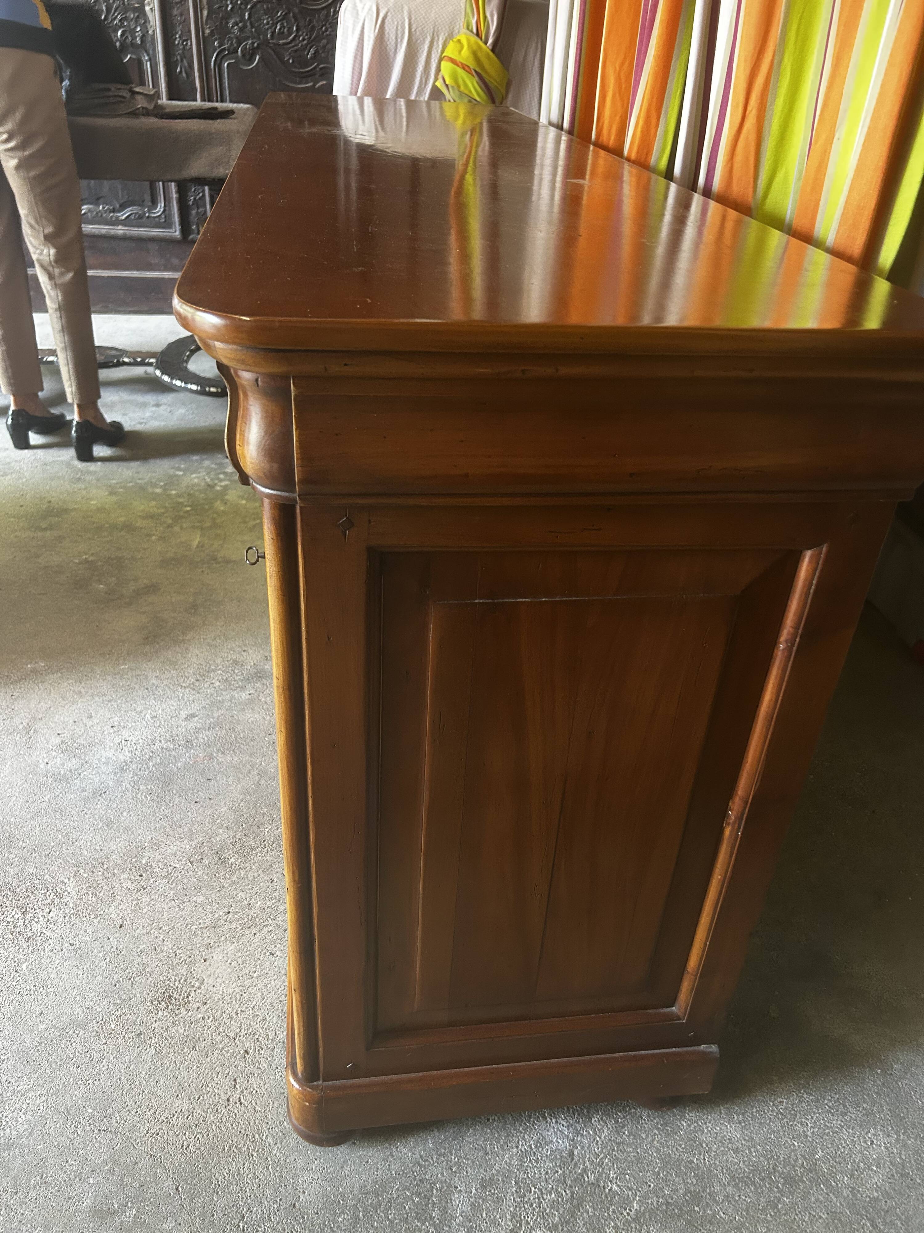 Commode en merisier