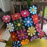 Grannys squares vintage 70 cushion