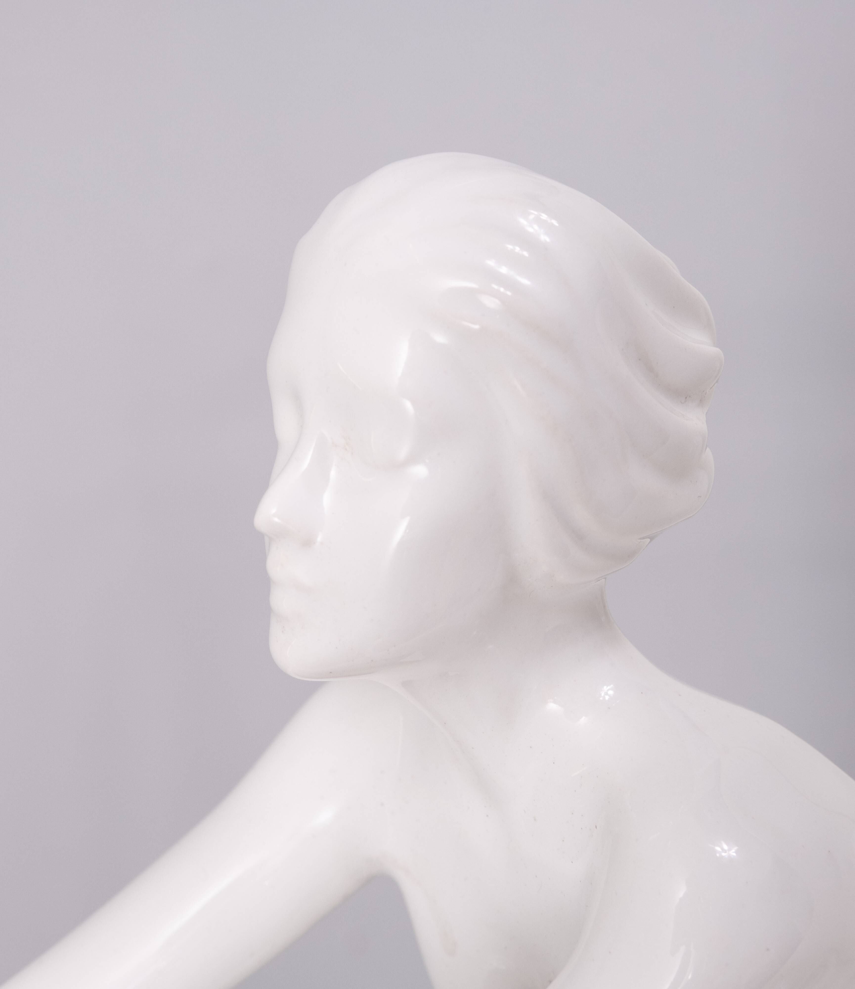 Lampe art déco femme nue en céramique blanche globe italie années 70