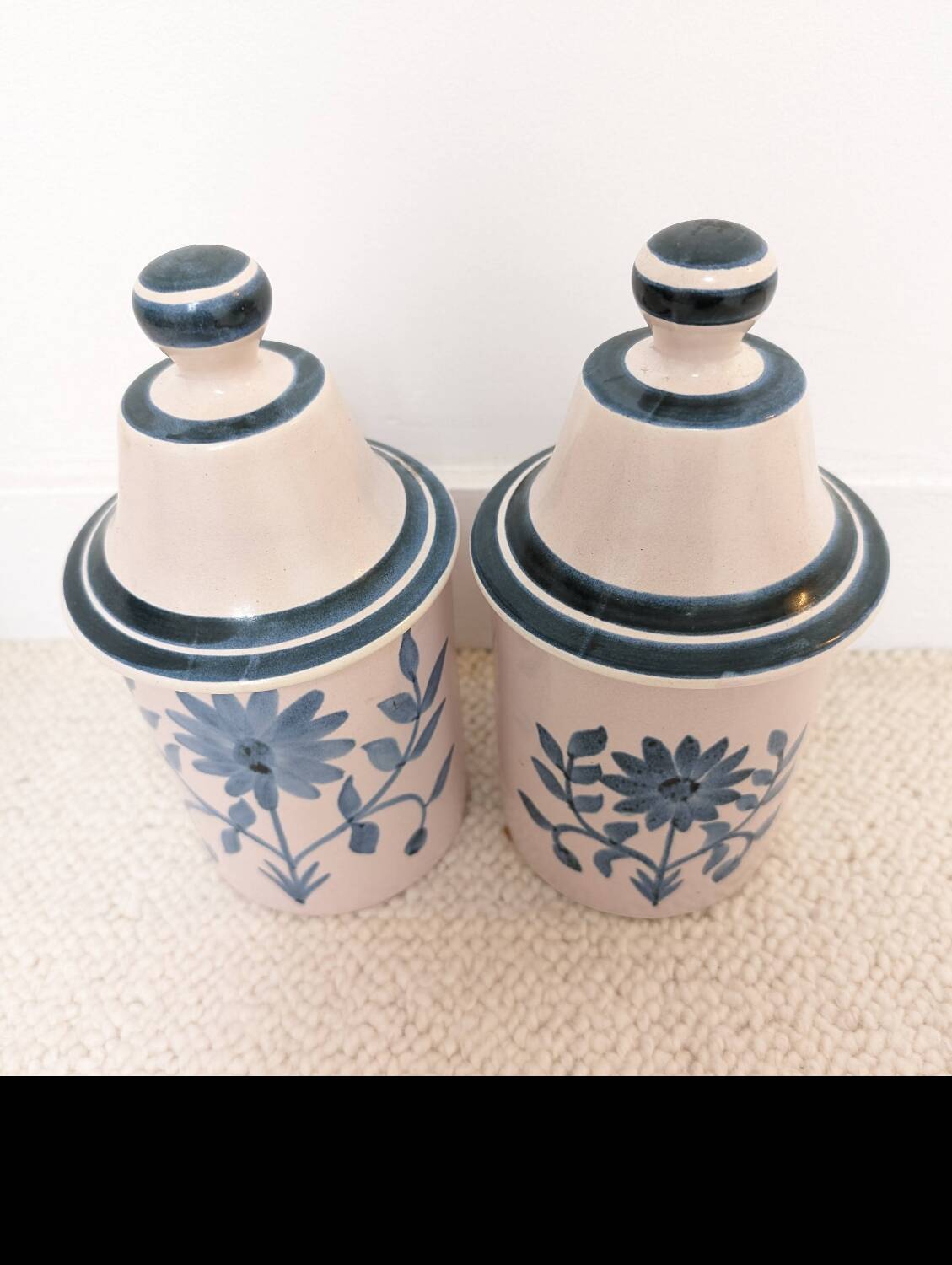 Longchamp stoneware pots set