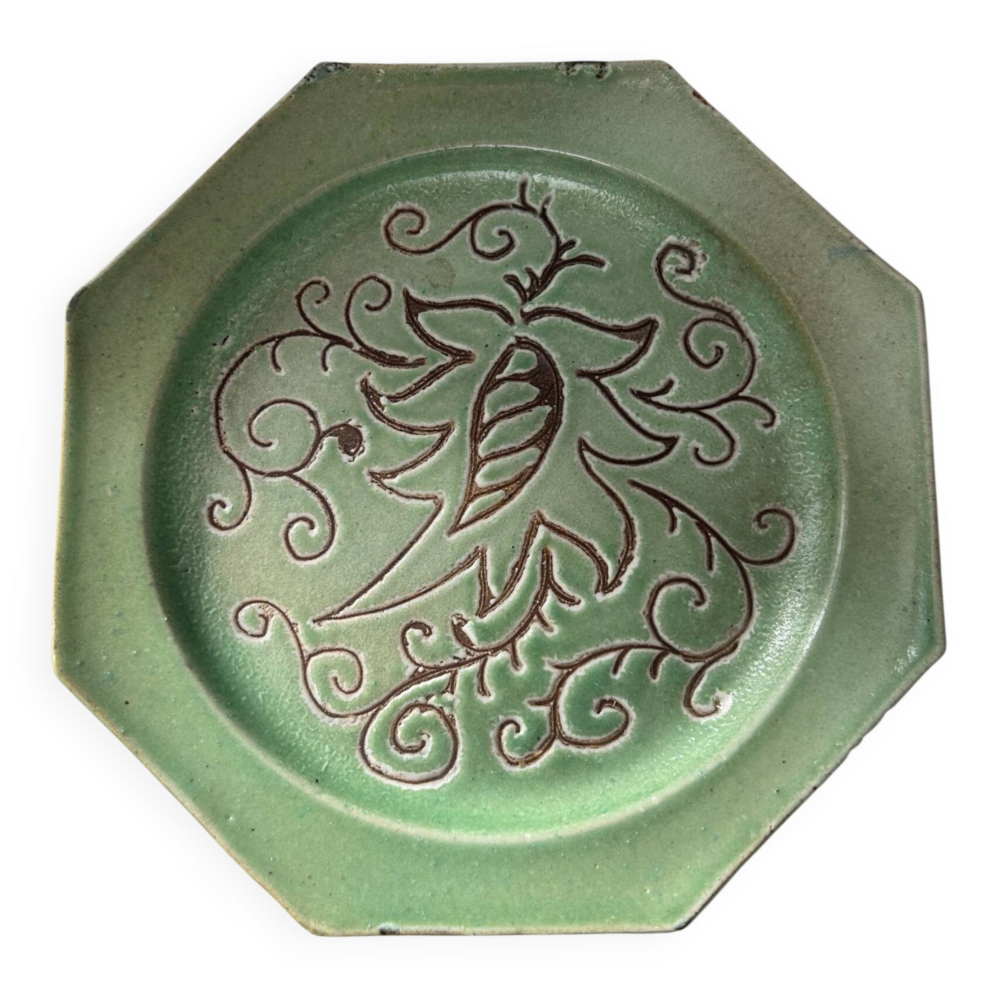Plat floral signé Abbaye du Bec