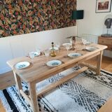 Farm table