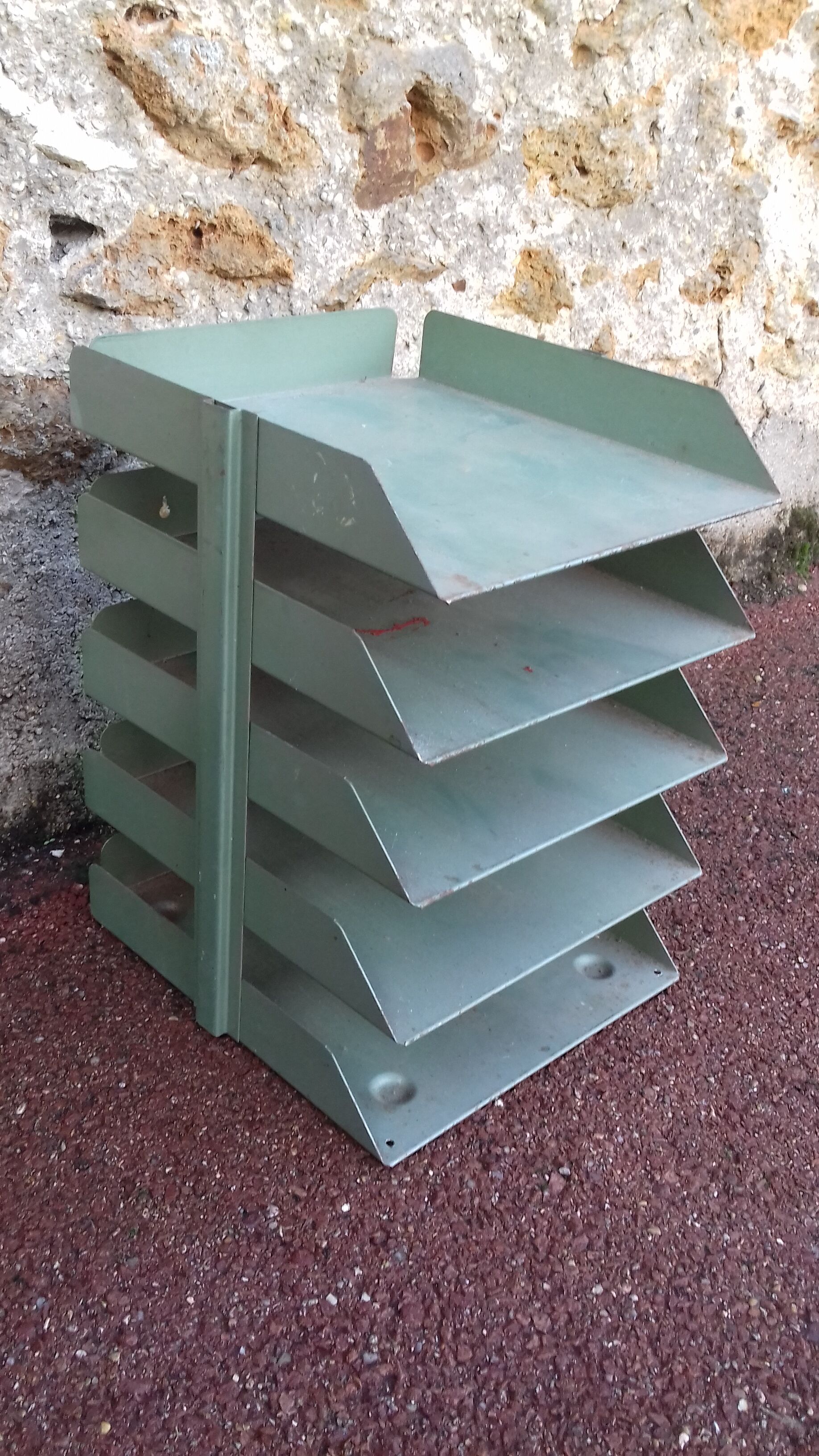 Vintage metal binder sorter