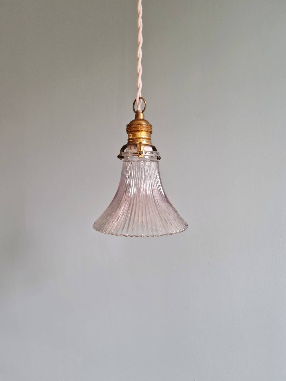 Suspension/baladeuse Art Déco en verre transparent rainuré, 1920-30 