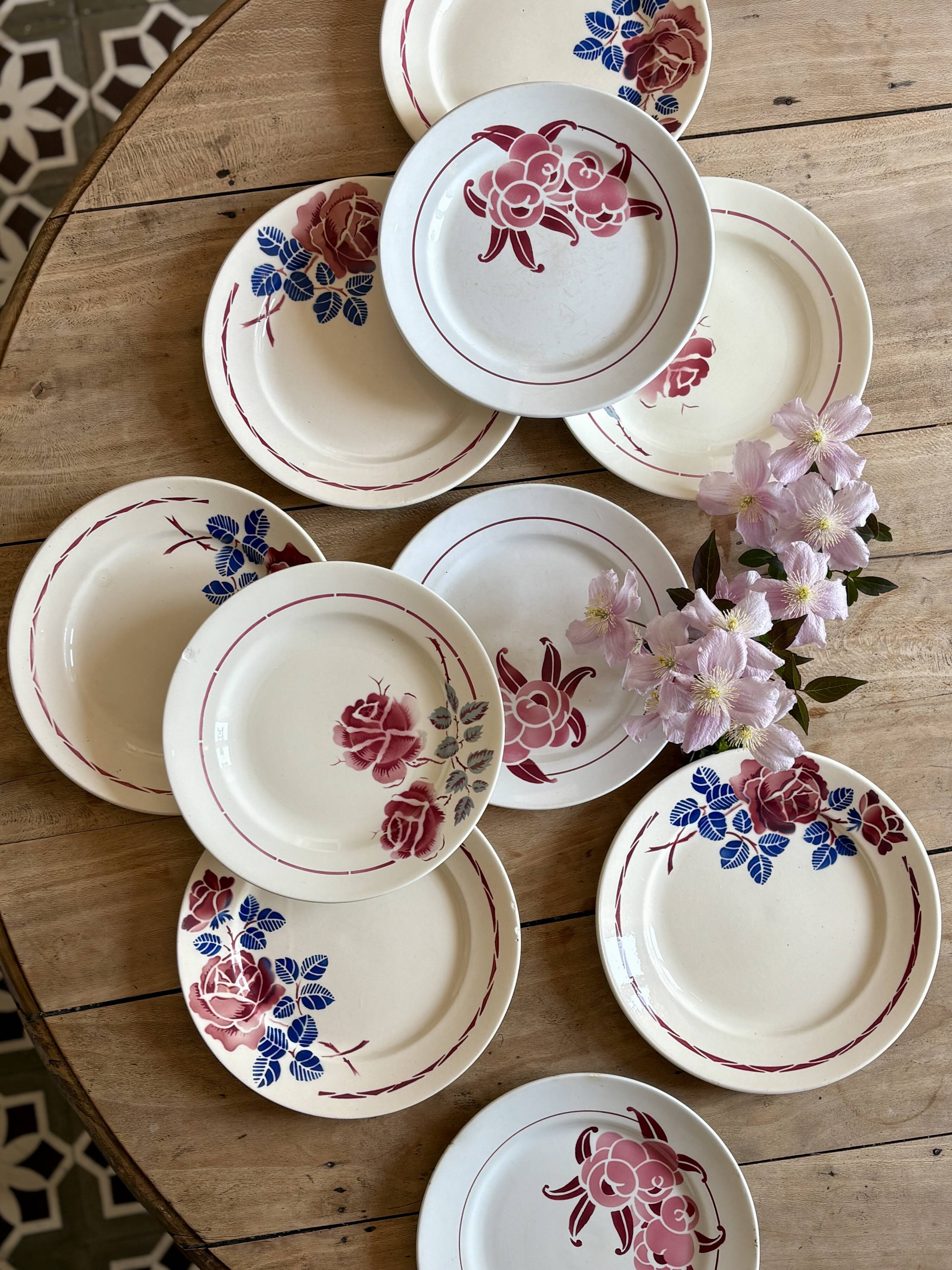 Set of 10 mismatched antique dinner plates