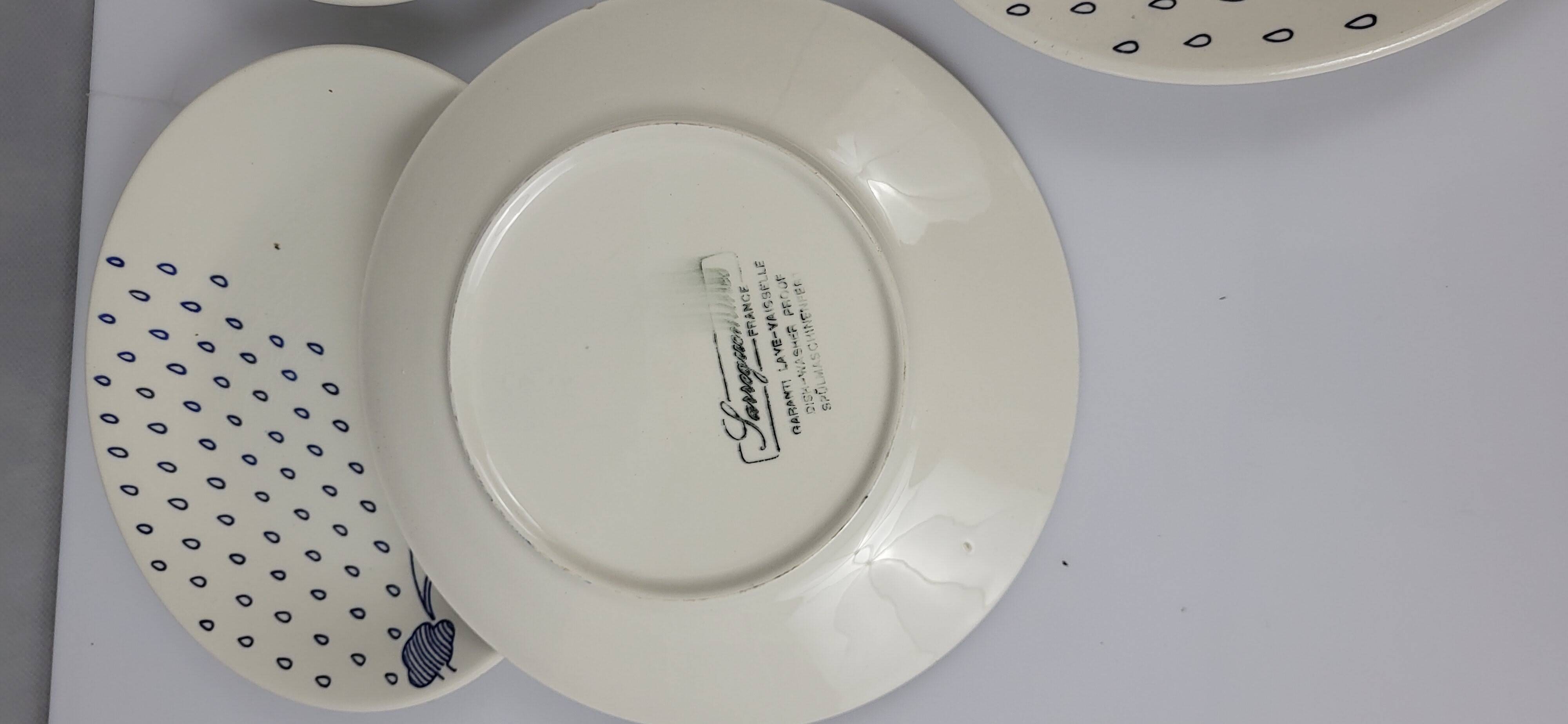 6 Sarreguemines earthenware dessert plates