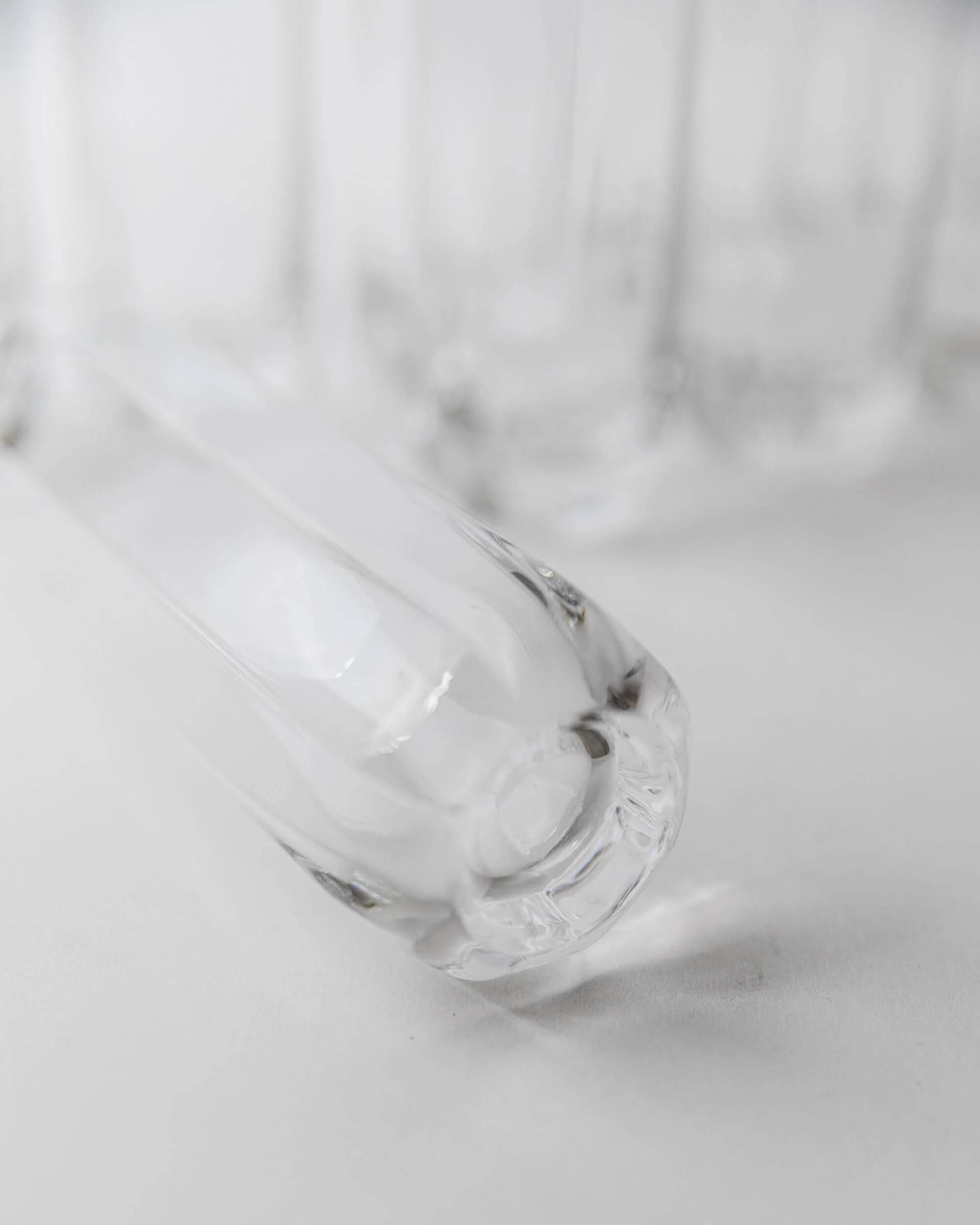 Vintage set of 9 Murano glasses from the 1980s, octagonal shape in art glass, classic Italian tableware.
