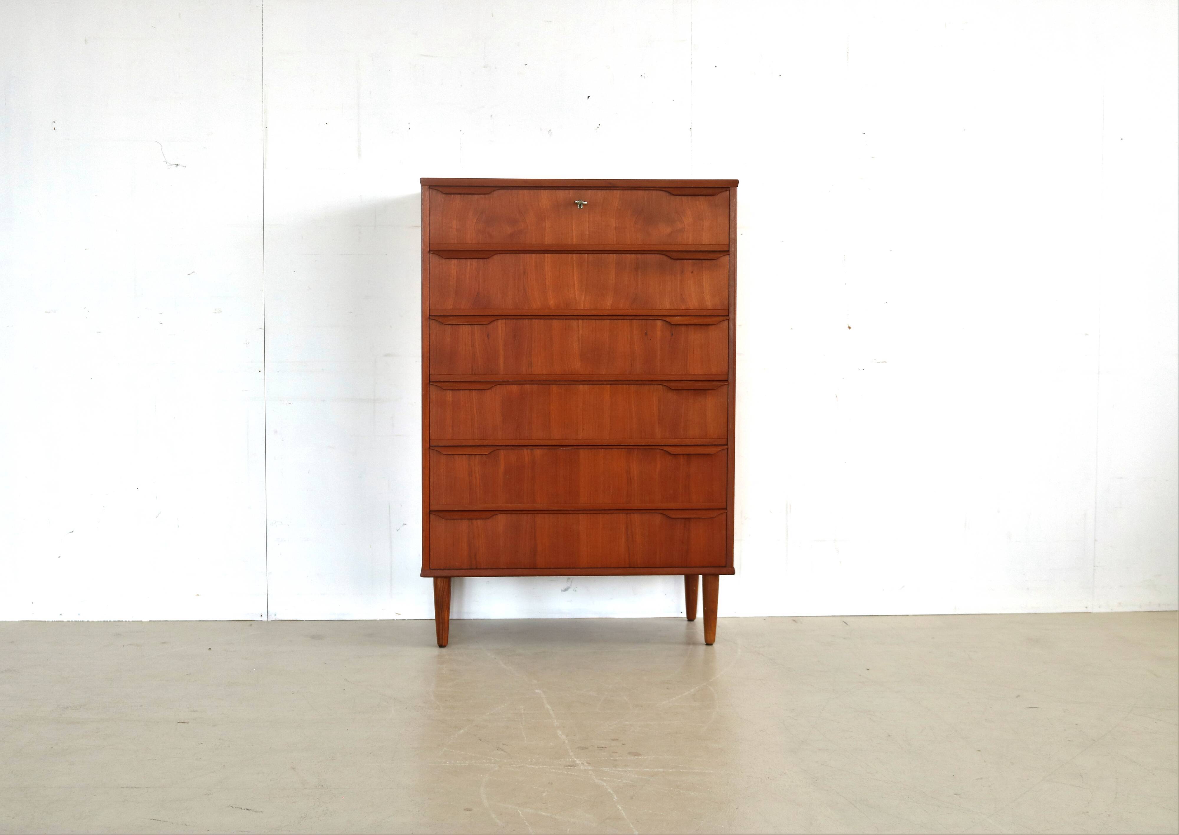 Commode design danois