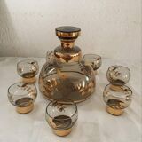 Art Deco liquor service.