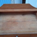 Dressing table or toilet table