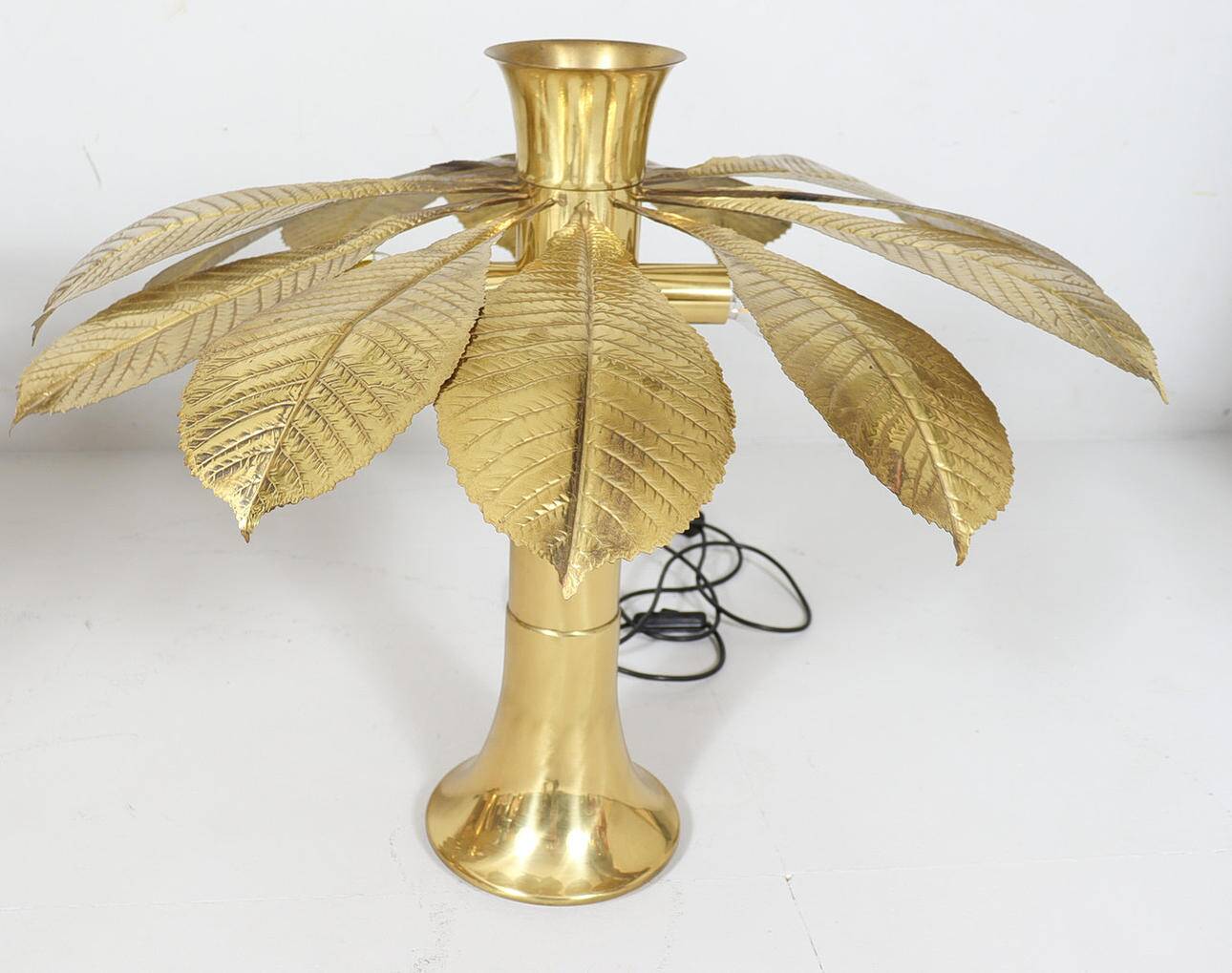 Carlo Giorgi. 2 sculptural lamps/table lamps by Carlo Giorgi for Bottega Gadda, model: Ippocastano, Italy, 1970s.