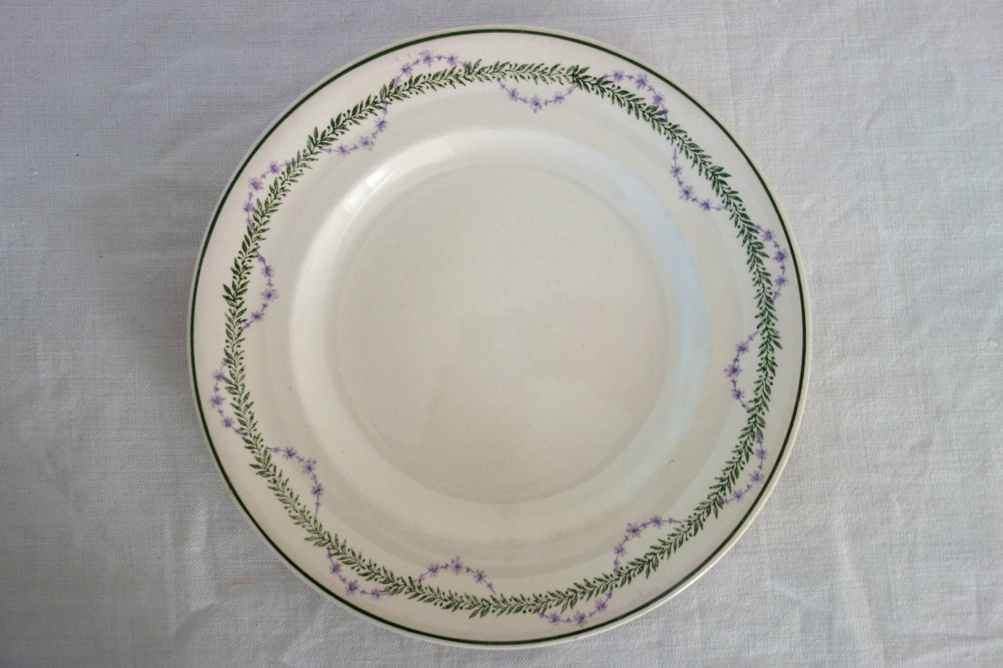 8 flat plates Longwy model Loridan circa 1900
