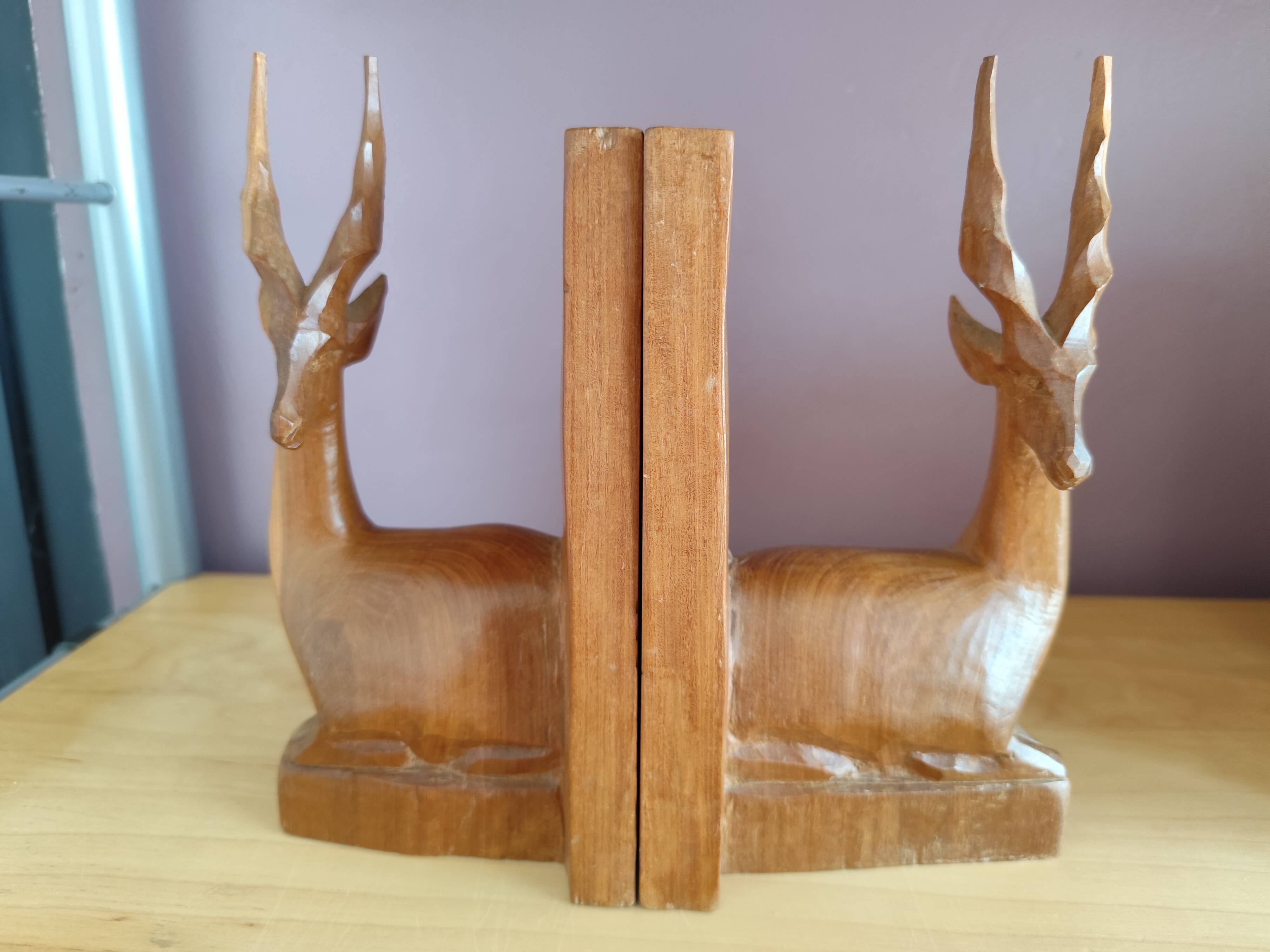 Paire de serre-livres cerfs vintage en chêne massif