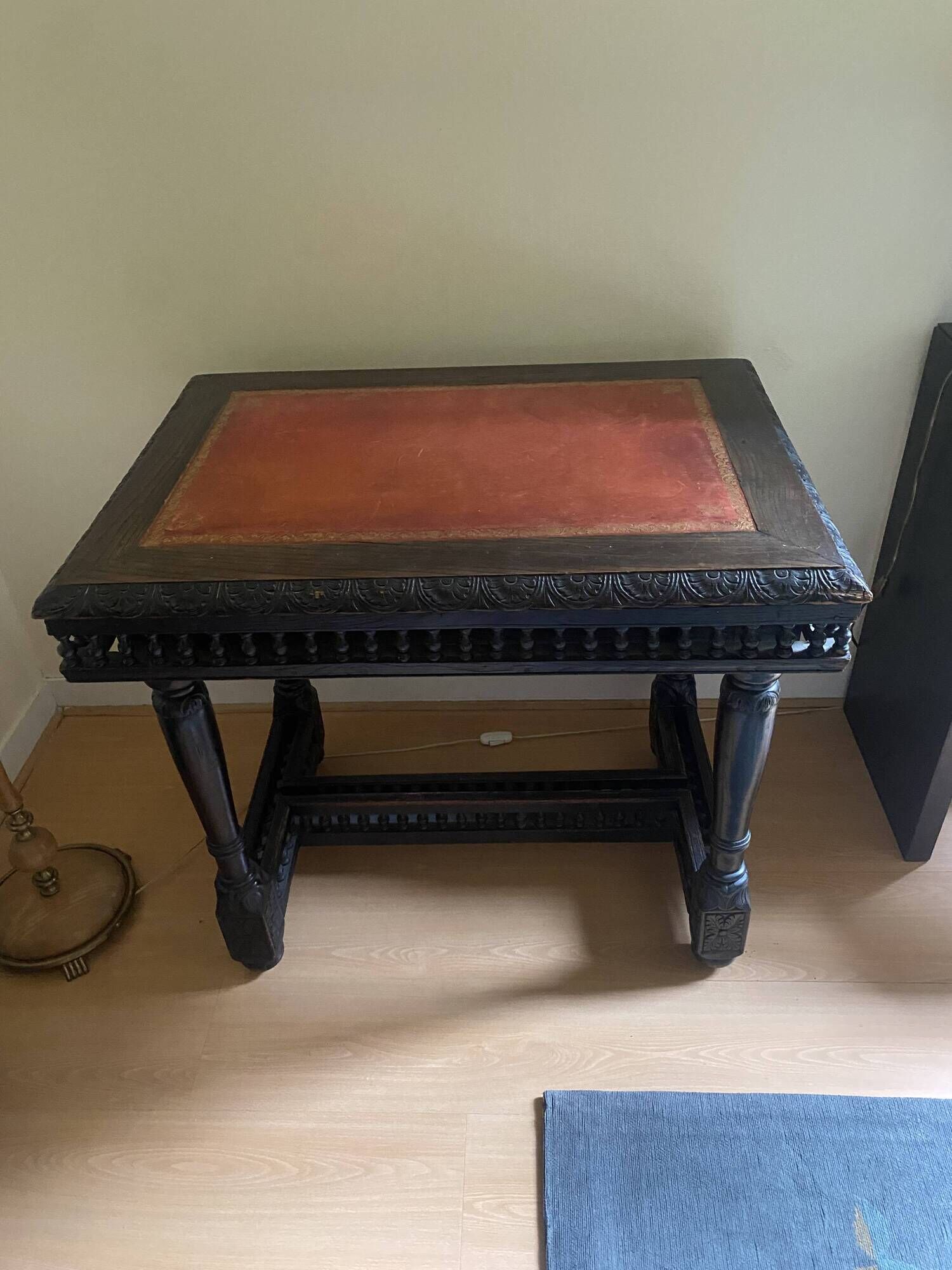 Table/Desk