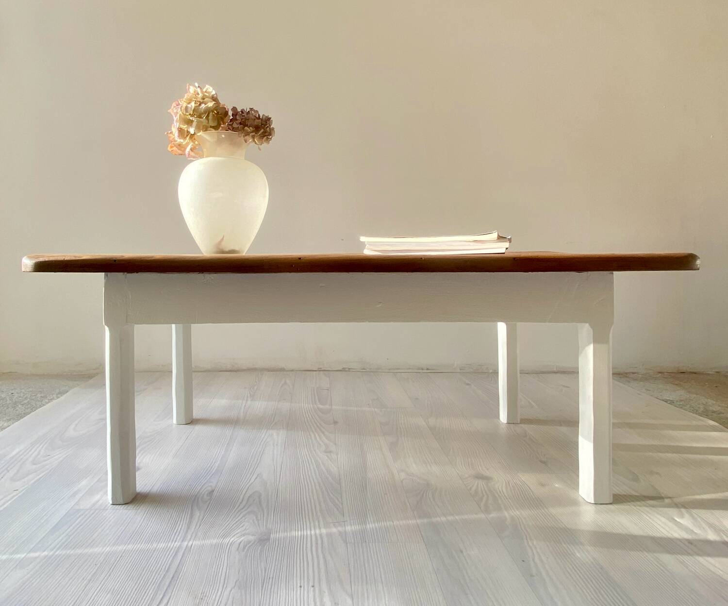 Restored antique coffee table – Natural oak and cream legs