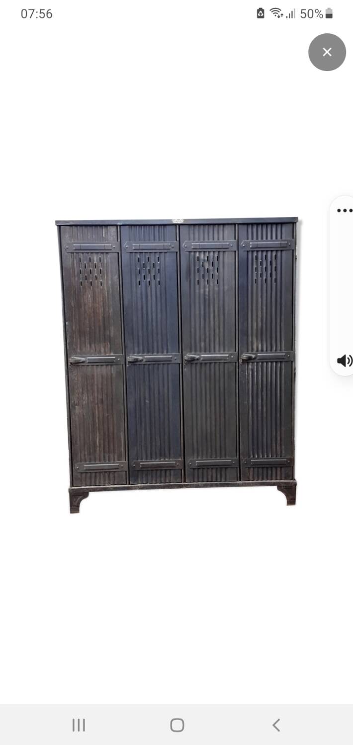 Strafor locker room furniture