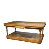 19th-century work table in English pine.