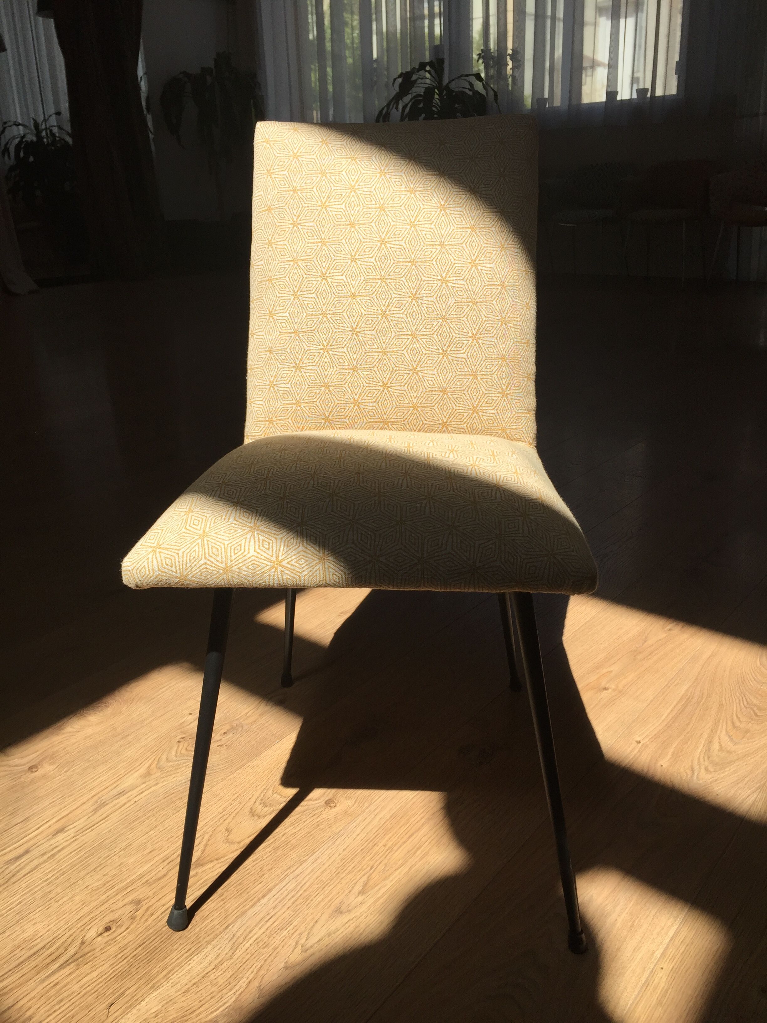 Trio of chairs from the years 70 completely renovated