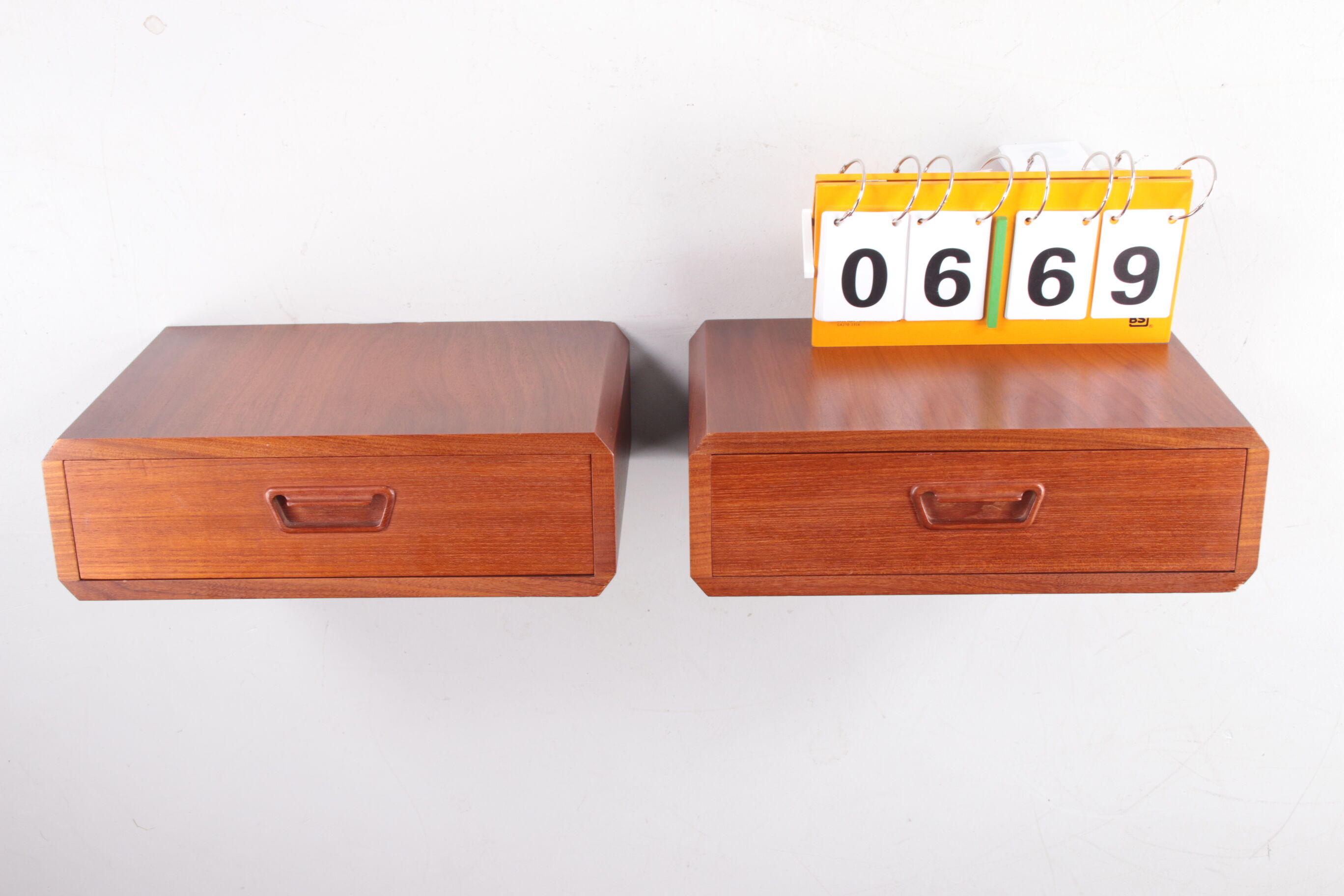 Pair of teak floating vintage bedside tables with drawer - Denmark 1960