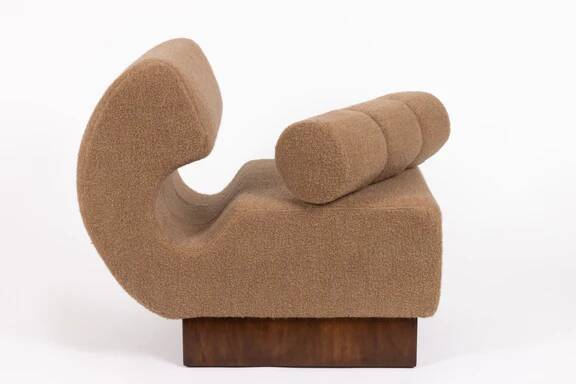 Fauteuil italien Schumacher en noyer et cachemire bouclé, 1970