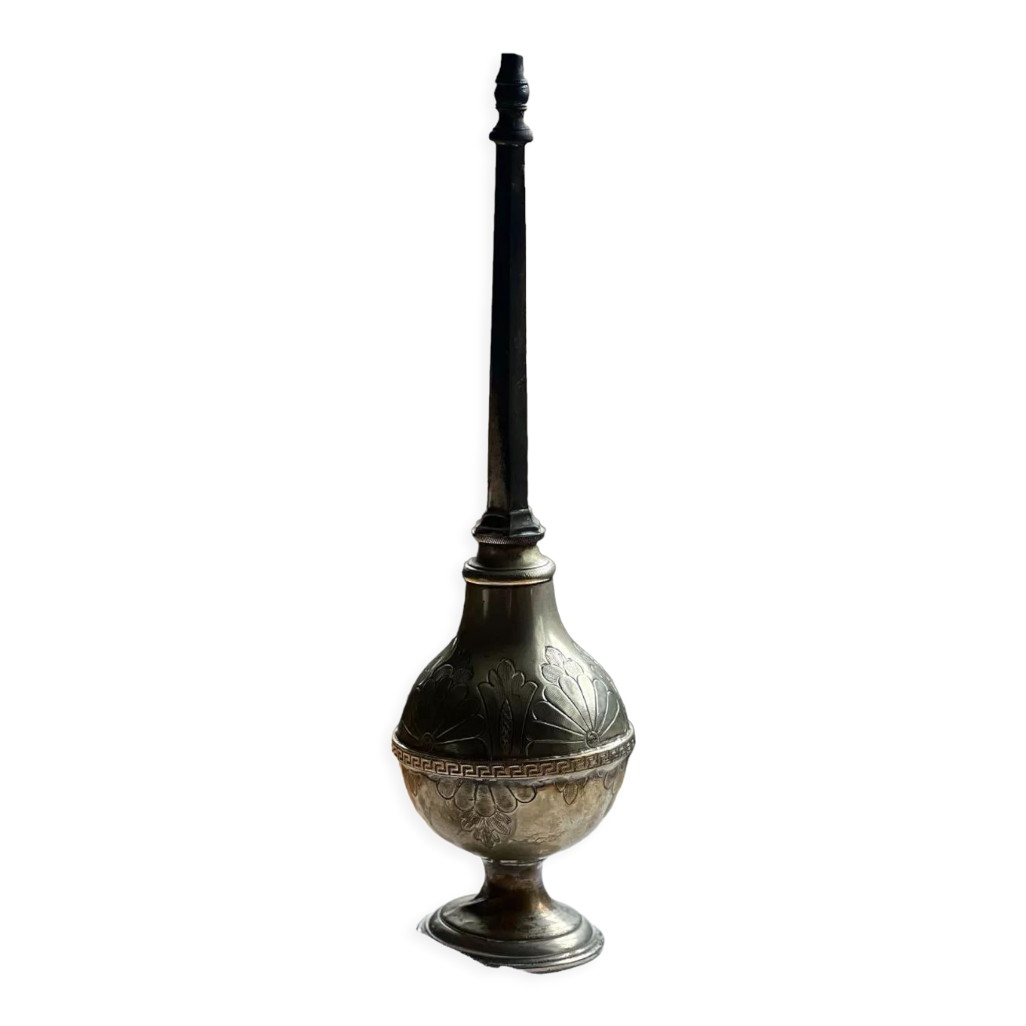Oriental sprinkler in silver metal and brass
