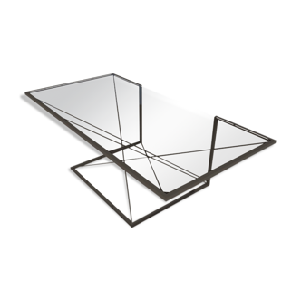 Rectangular coffee table made of steel and glass