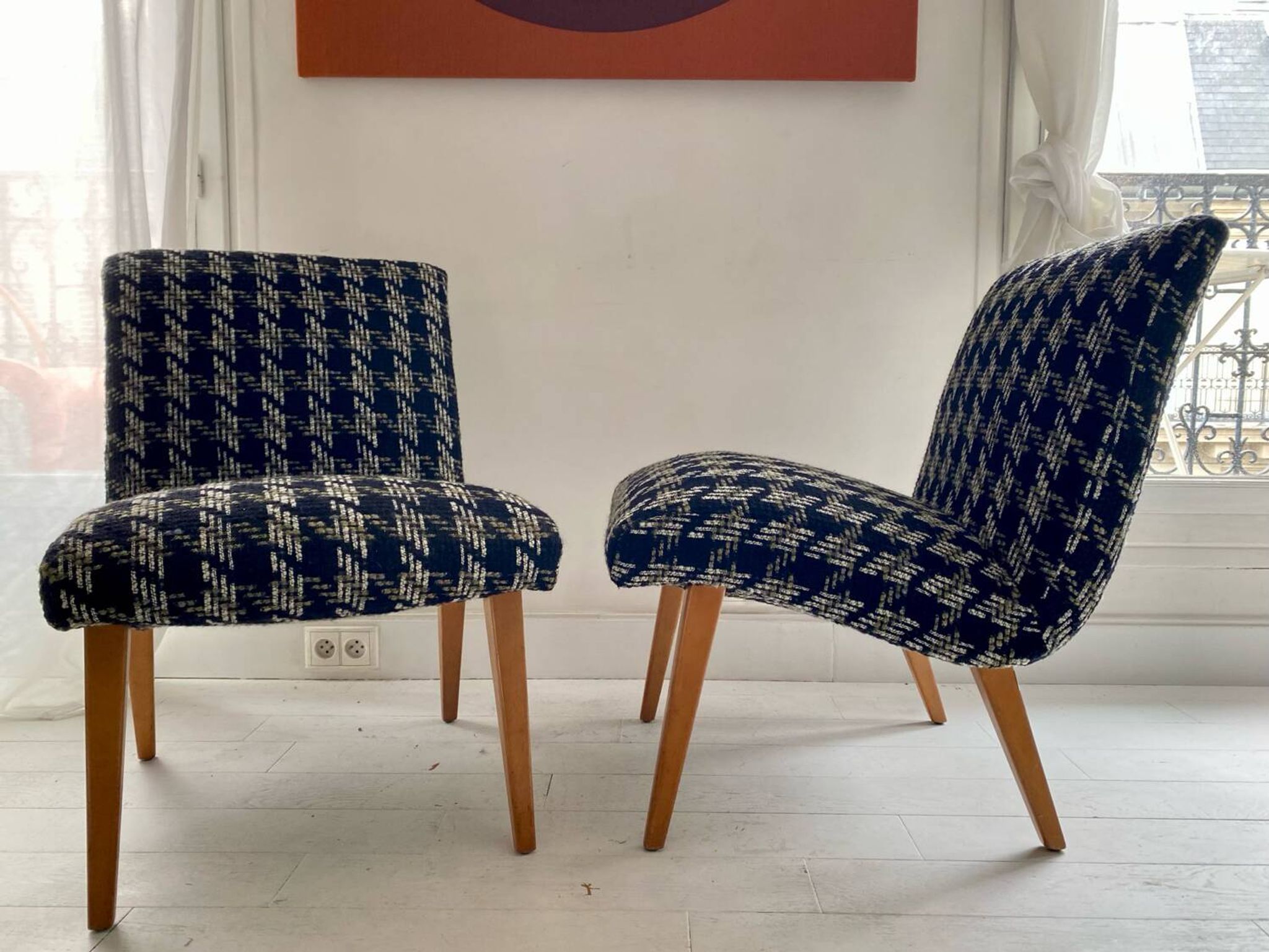 Pair of Knoll 'Vostra' armchairs