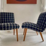 Pair of Knoll 'Vostra' armchairs