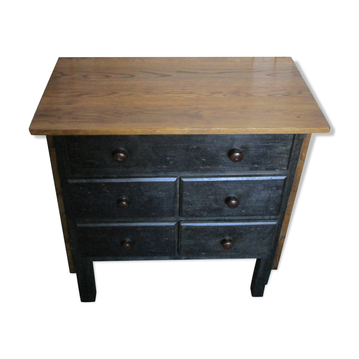 Old chest of drawers