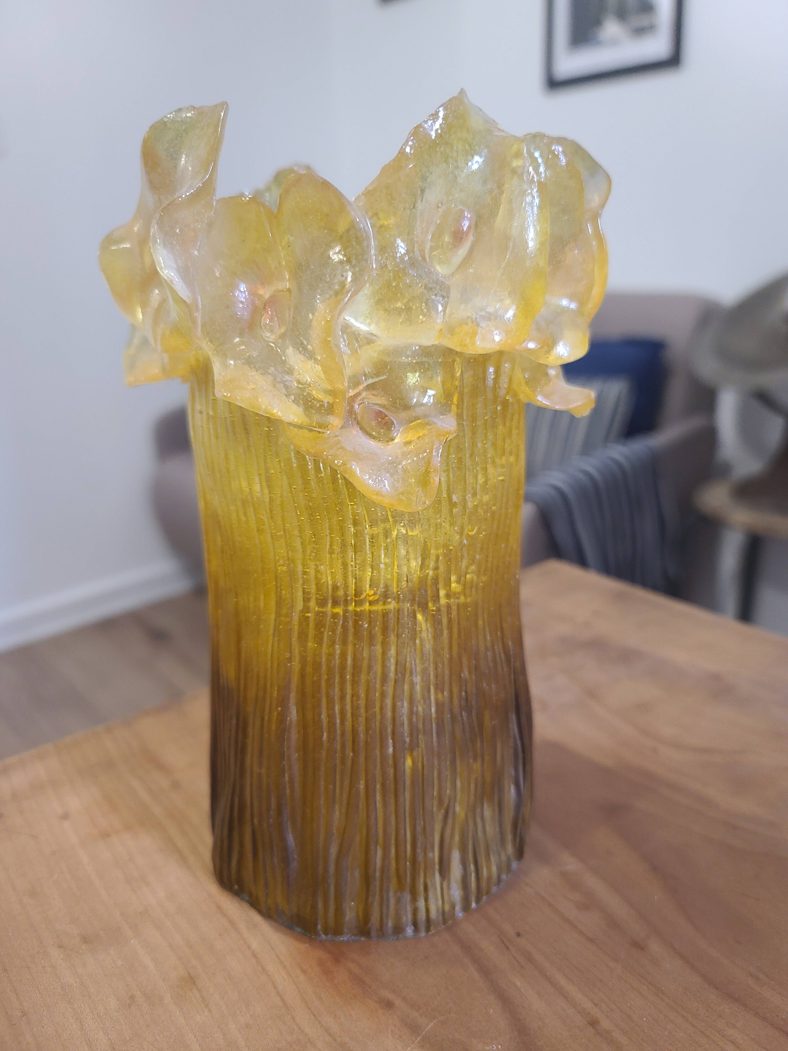 Resin vase design in Space Age style from the 1970s.