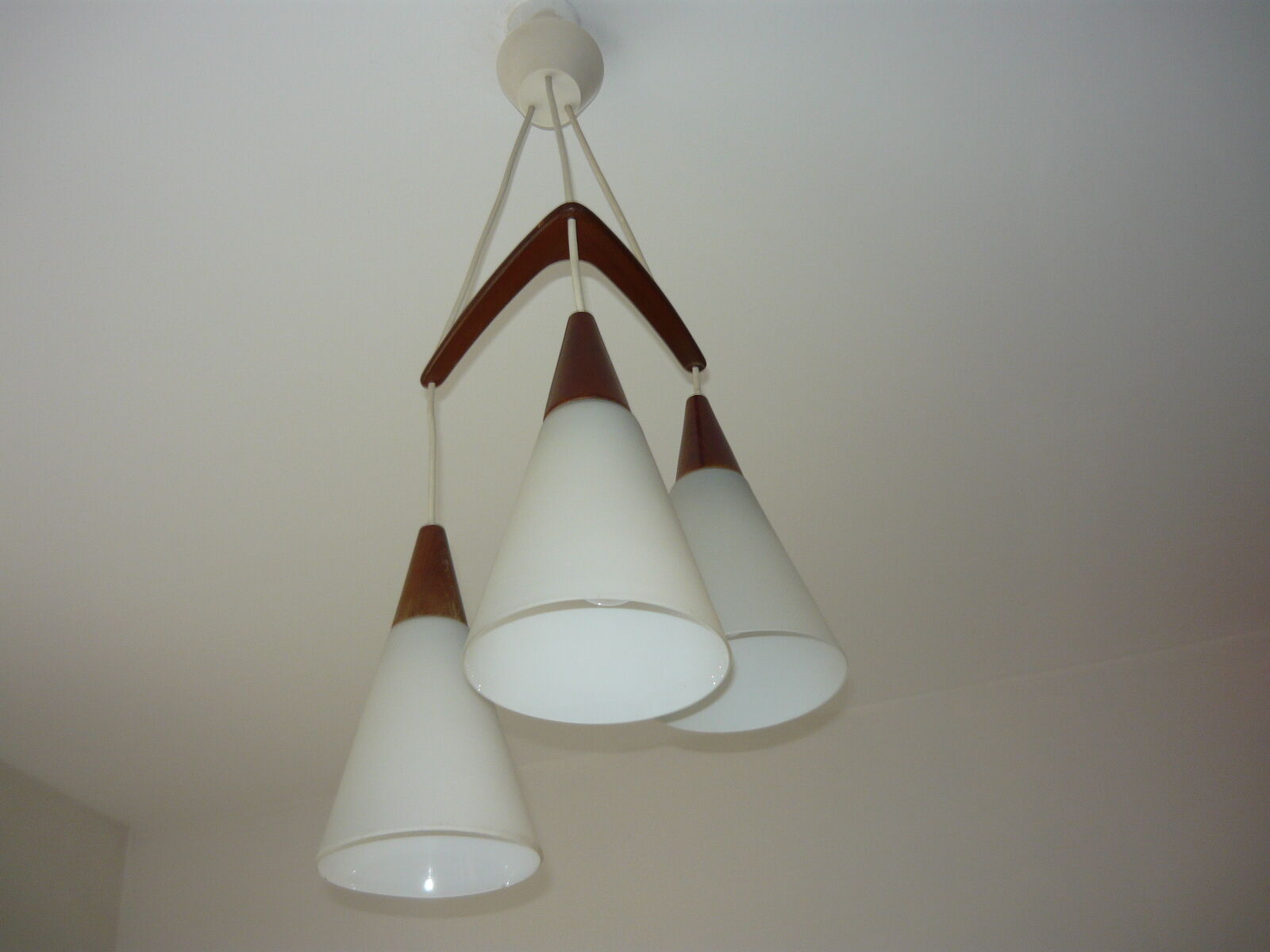 Suspension boomerang Louis Kalff years 60