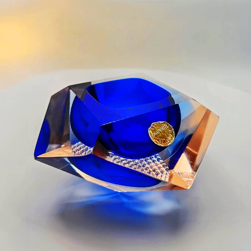 1960s Stunning Ashtray in Murano Glass by Flavio Poli for Seguso. Made in I