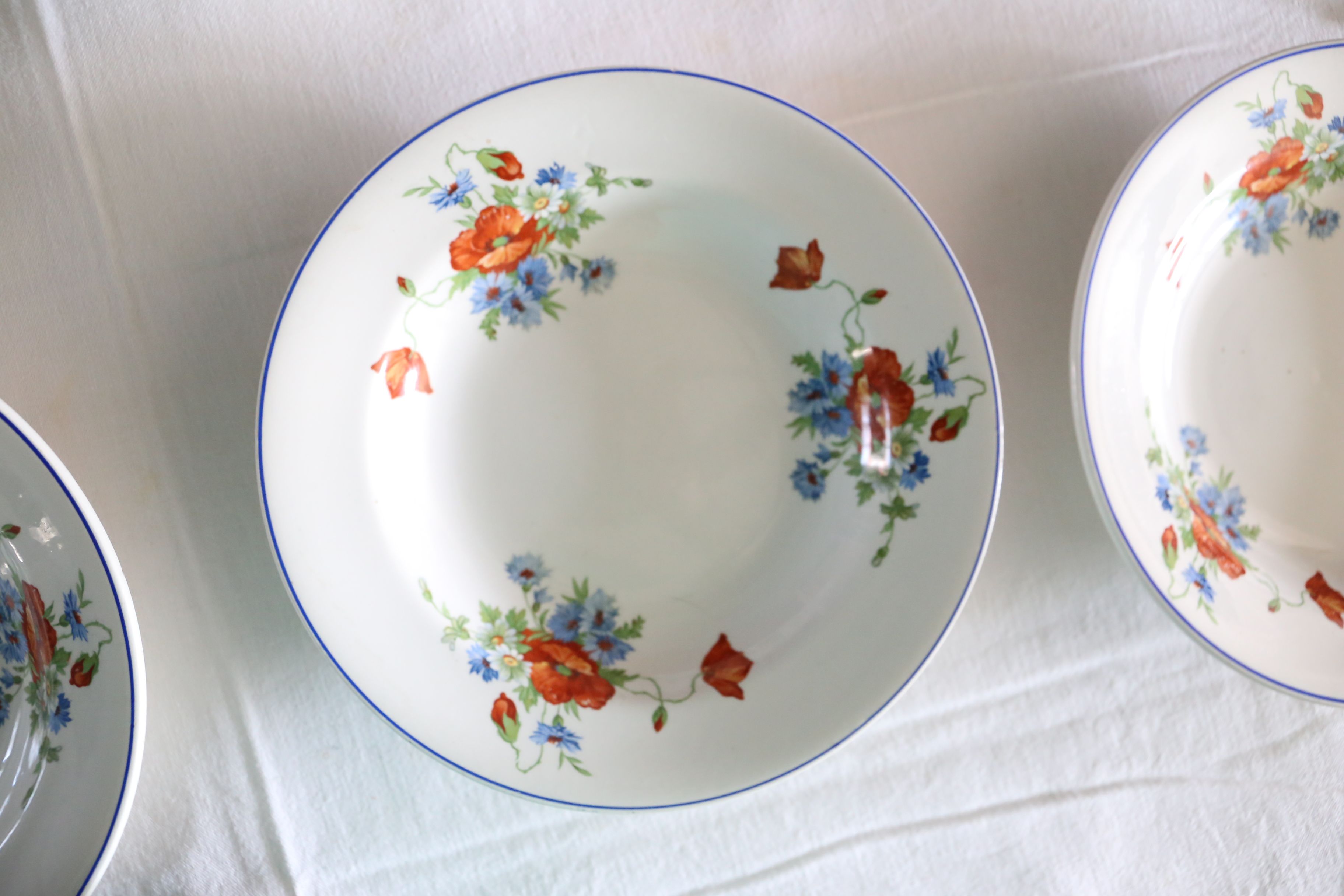 Set of 6 hollow plates of Salins, Poppy pattern, opaceline, vintage