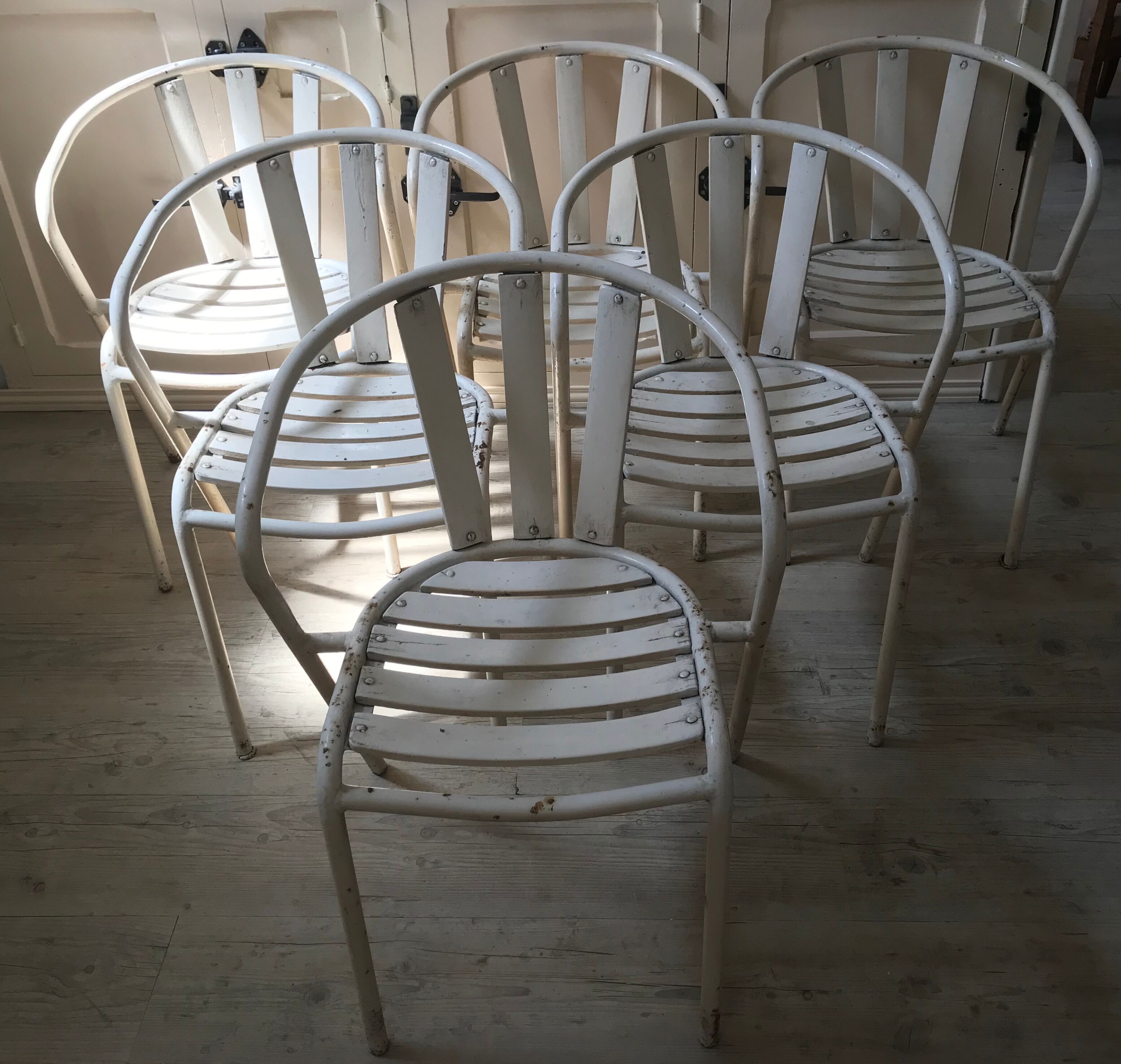 Lot of 5 vintage garden chairs