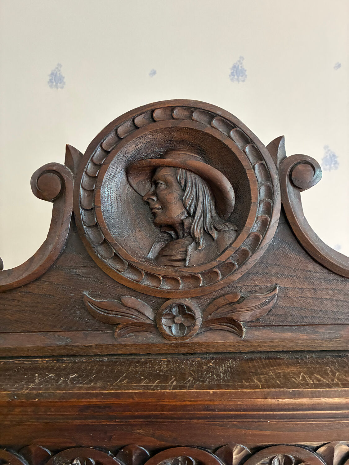 Old Breton bonnetière