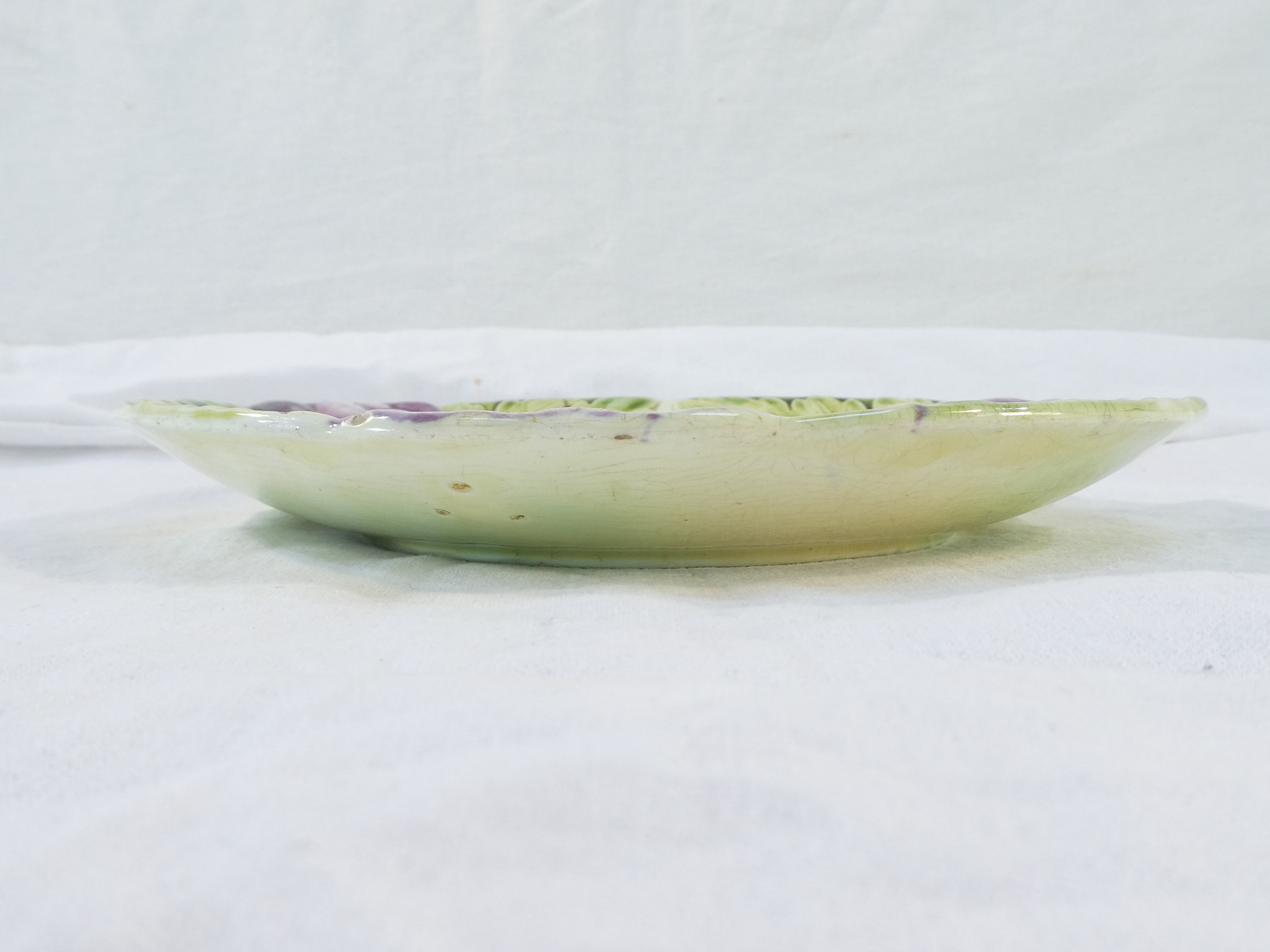 Slurry plate with grape decoration nº2