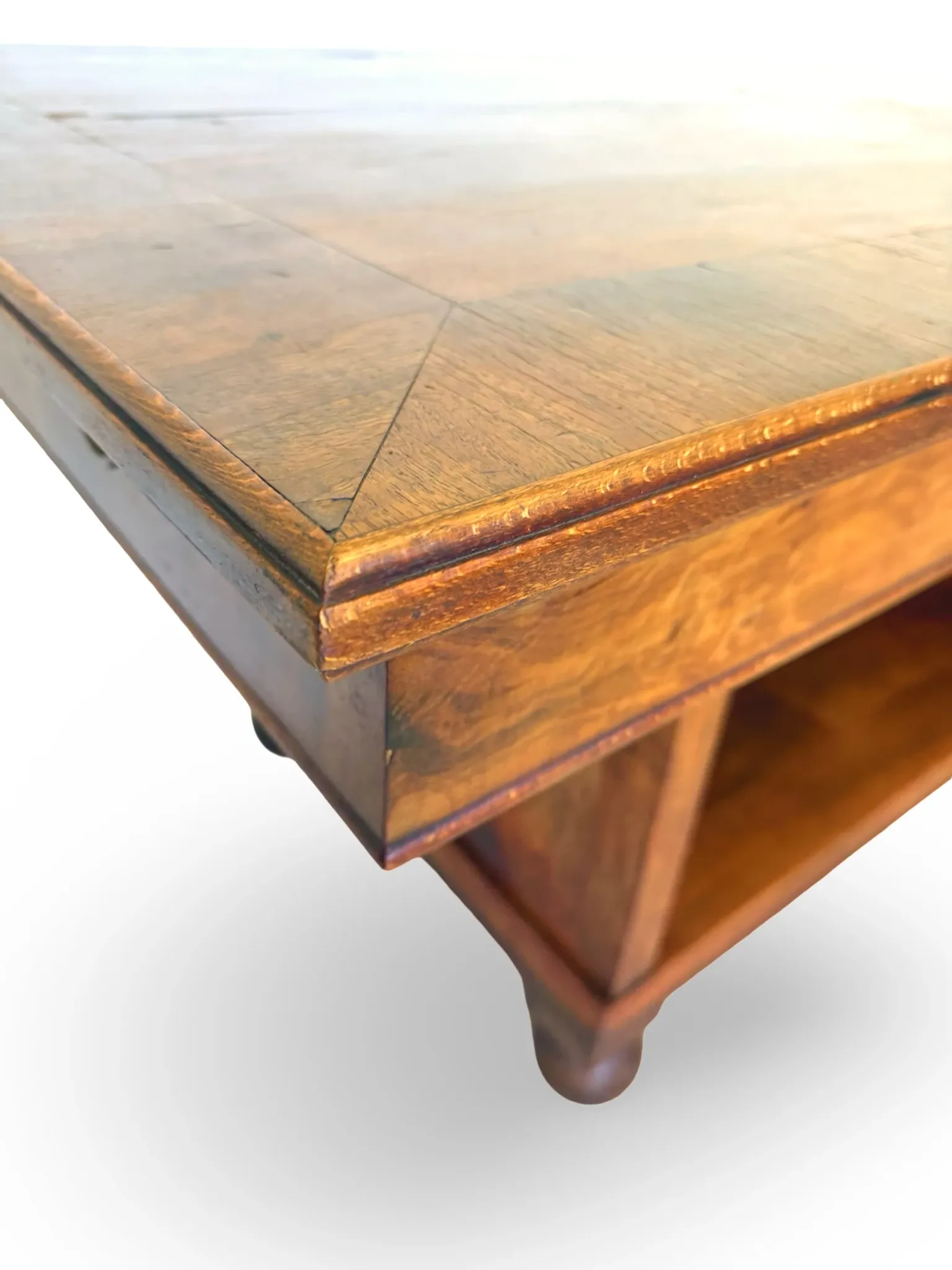 Art Deco dining table, from Italy around the 1930s.