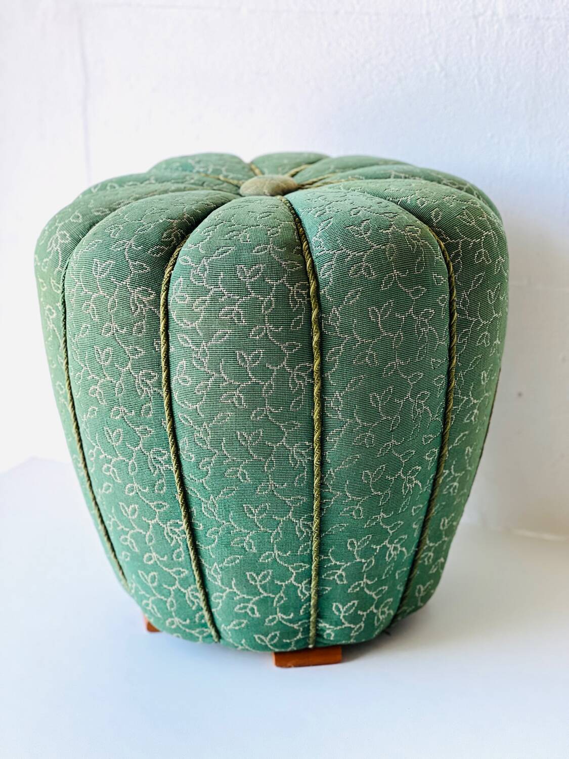 Tabouret de Jindrich Halabala, Cesky nabytek, 1950'