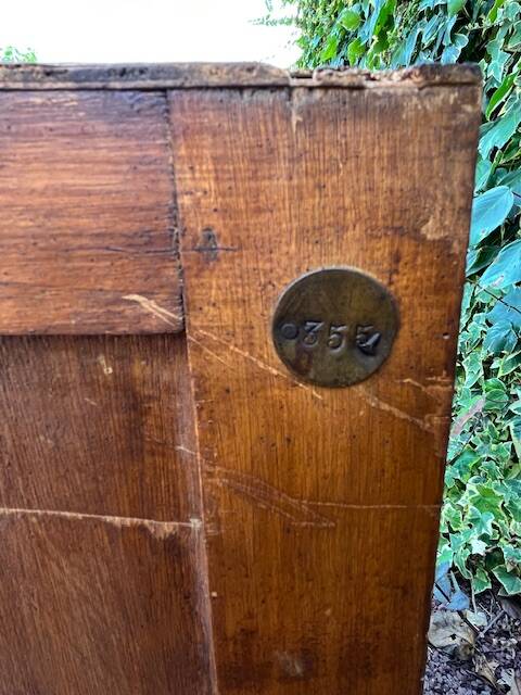 Cabinet - 4 drawer trade furniture with shell handles