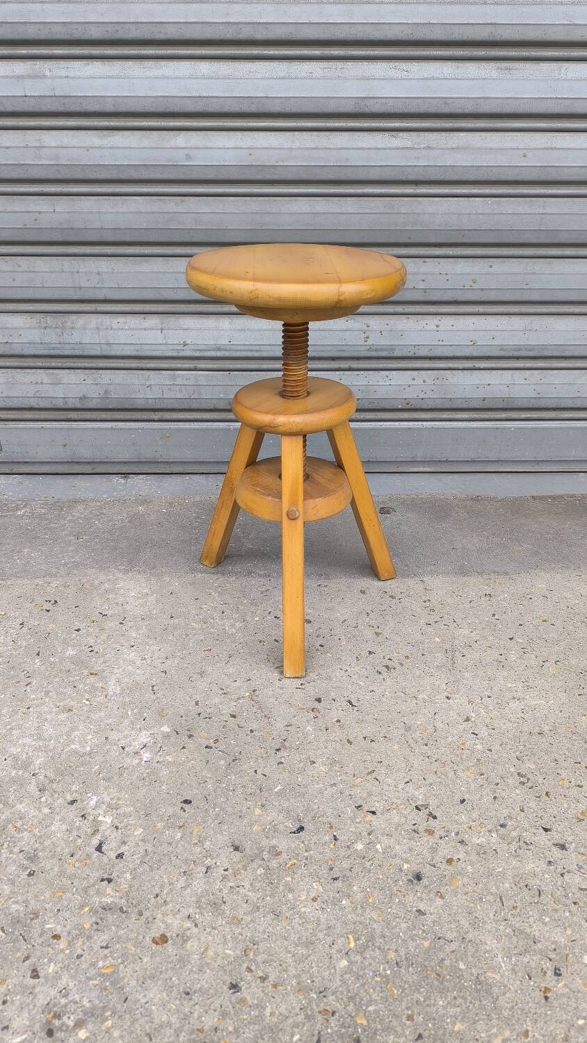 Watchmaker's stool with screw 1970