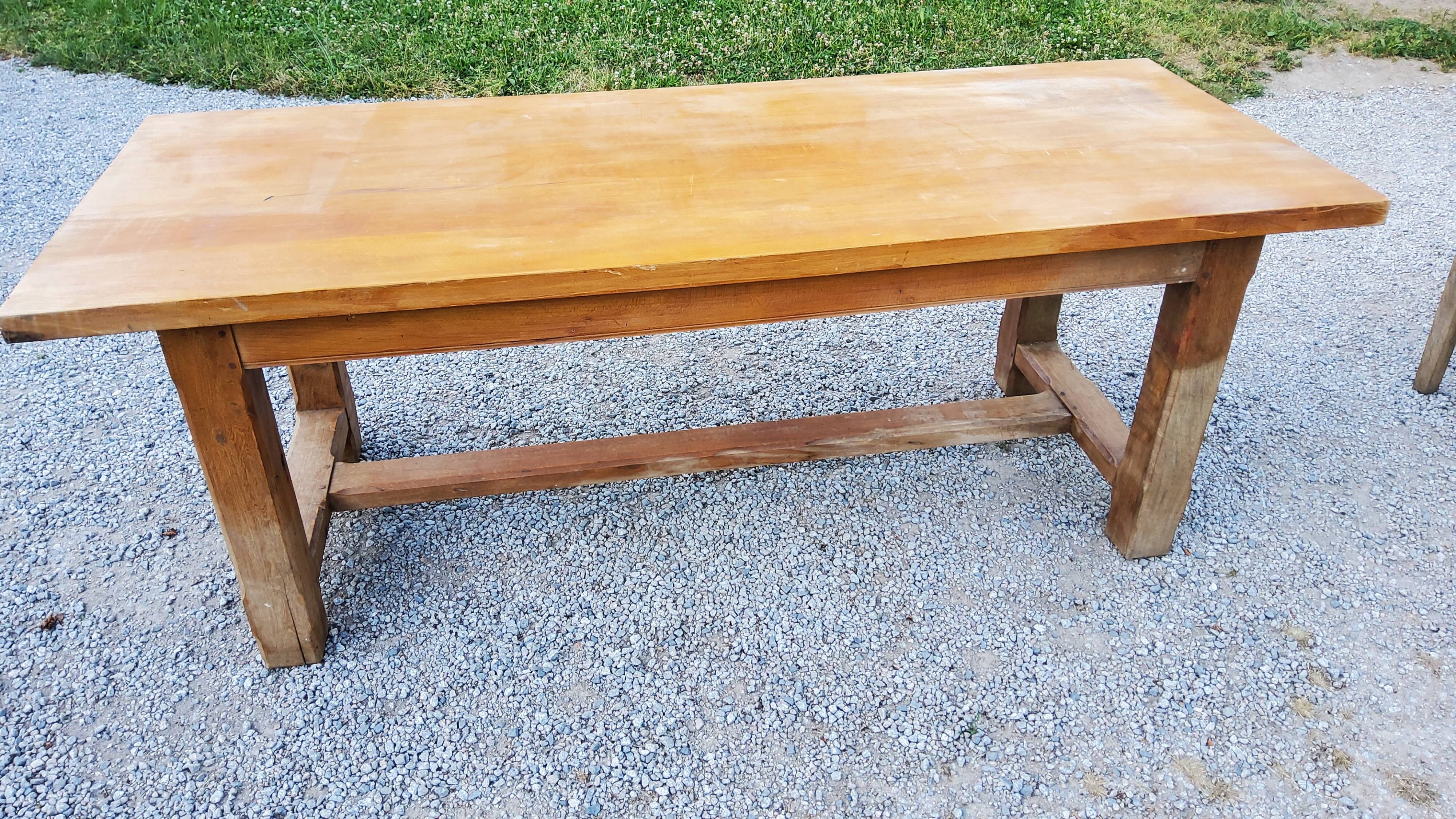 Table de ferme en hêtre et chêne 1 tiroir en ceinture 200cm