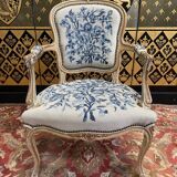 Suite of 4 Louis XV style convertible armchairs