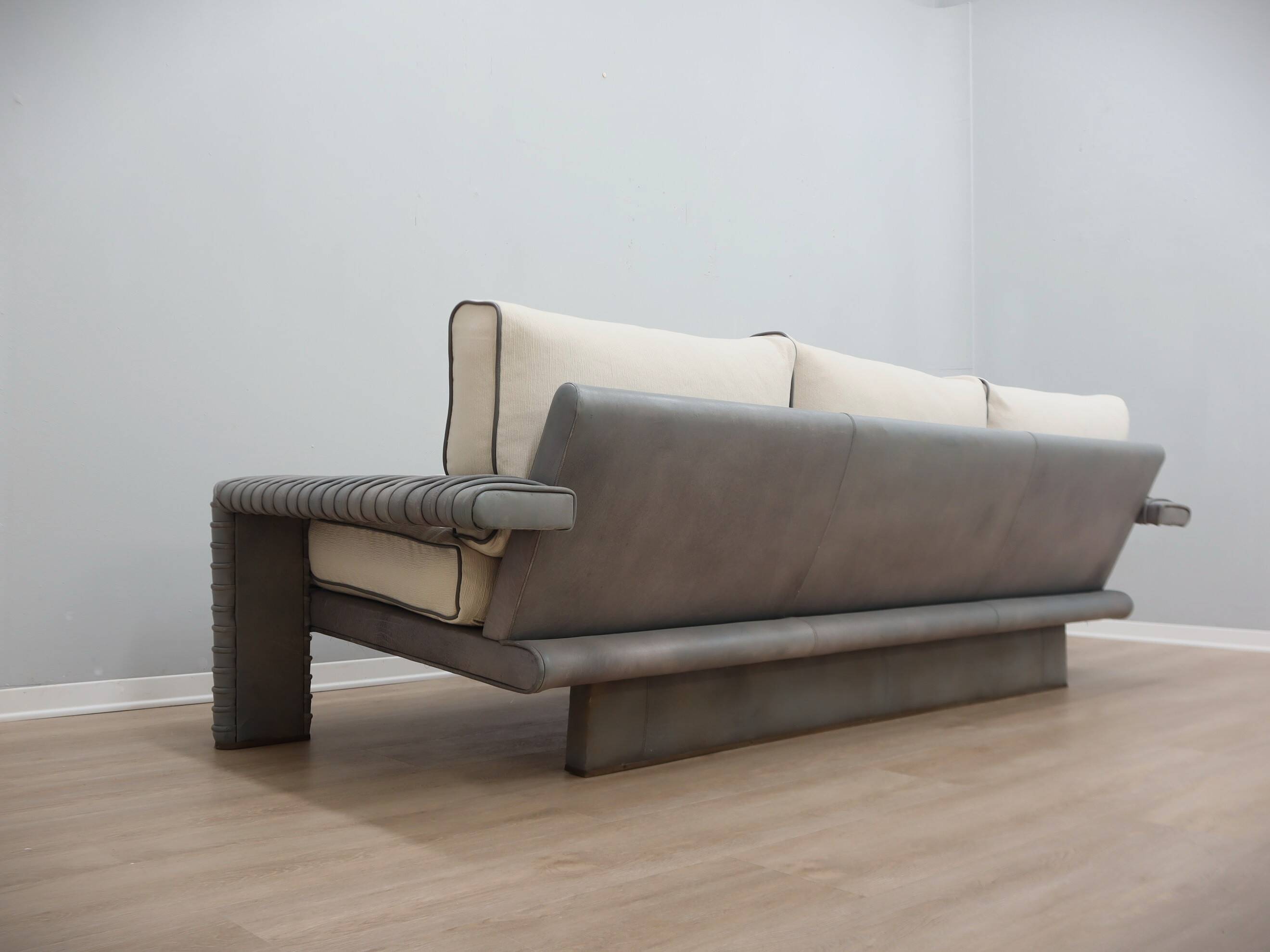Vintage 3-seater sofa by Marzio Cecchi in ribbed leather 1970s