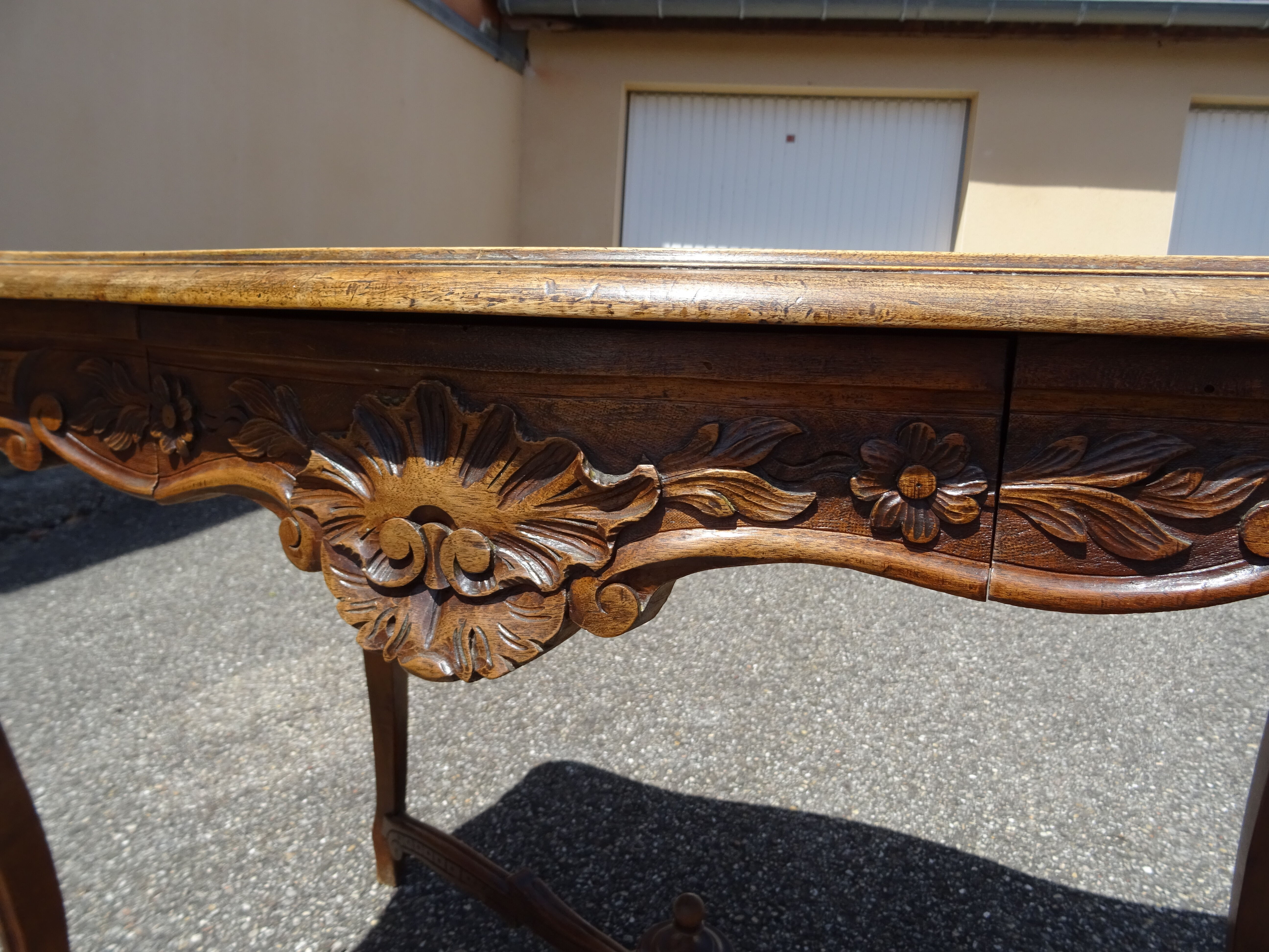 Desk writing table of middle Louis XV