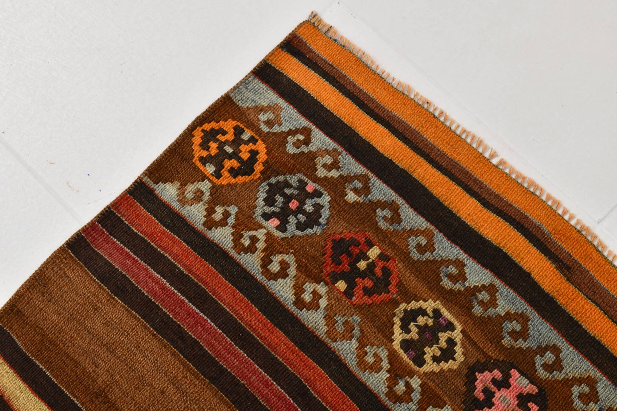 Tapis persan Kilim bordeaux et rouge, 75 x 387 cm