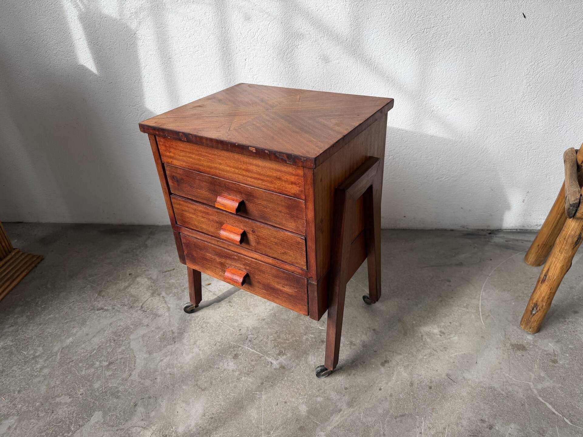 Small side table / Bedside table
