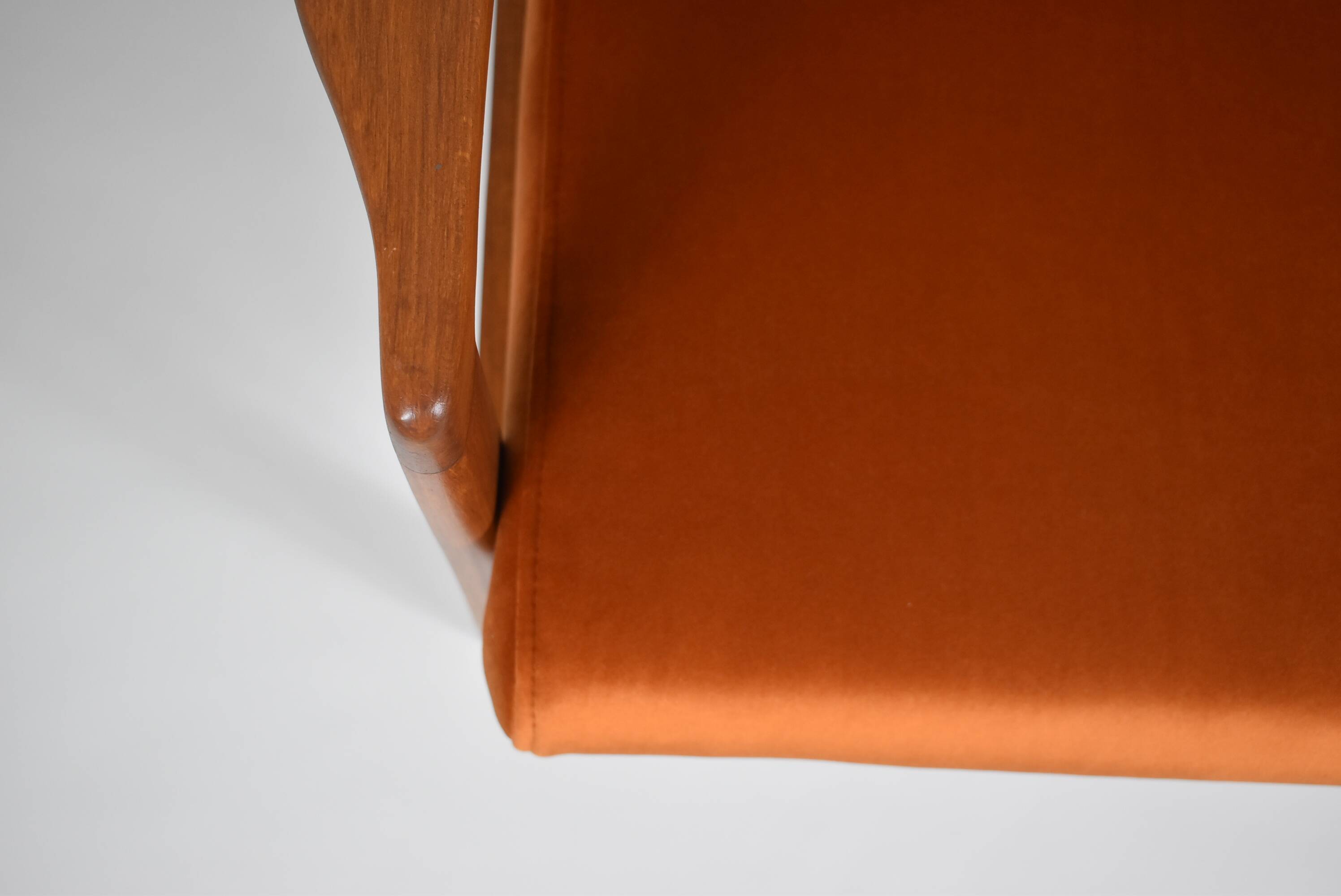 Fauteuil scandinave d'origine restauré, années 60, rouille, velours