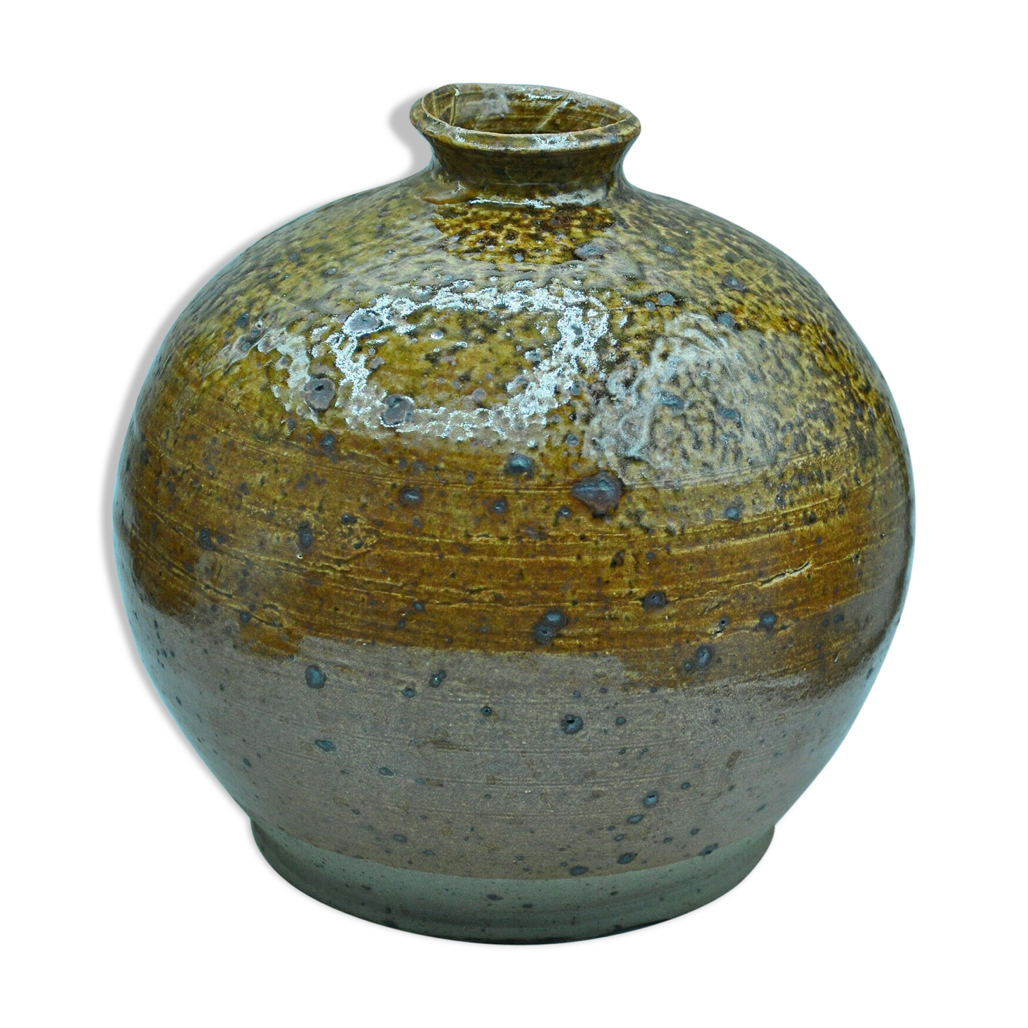 Vase ball onion in pyrity sandstone signed