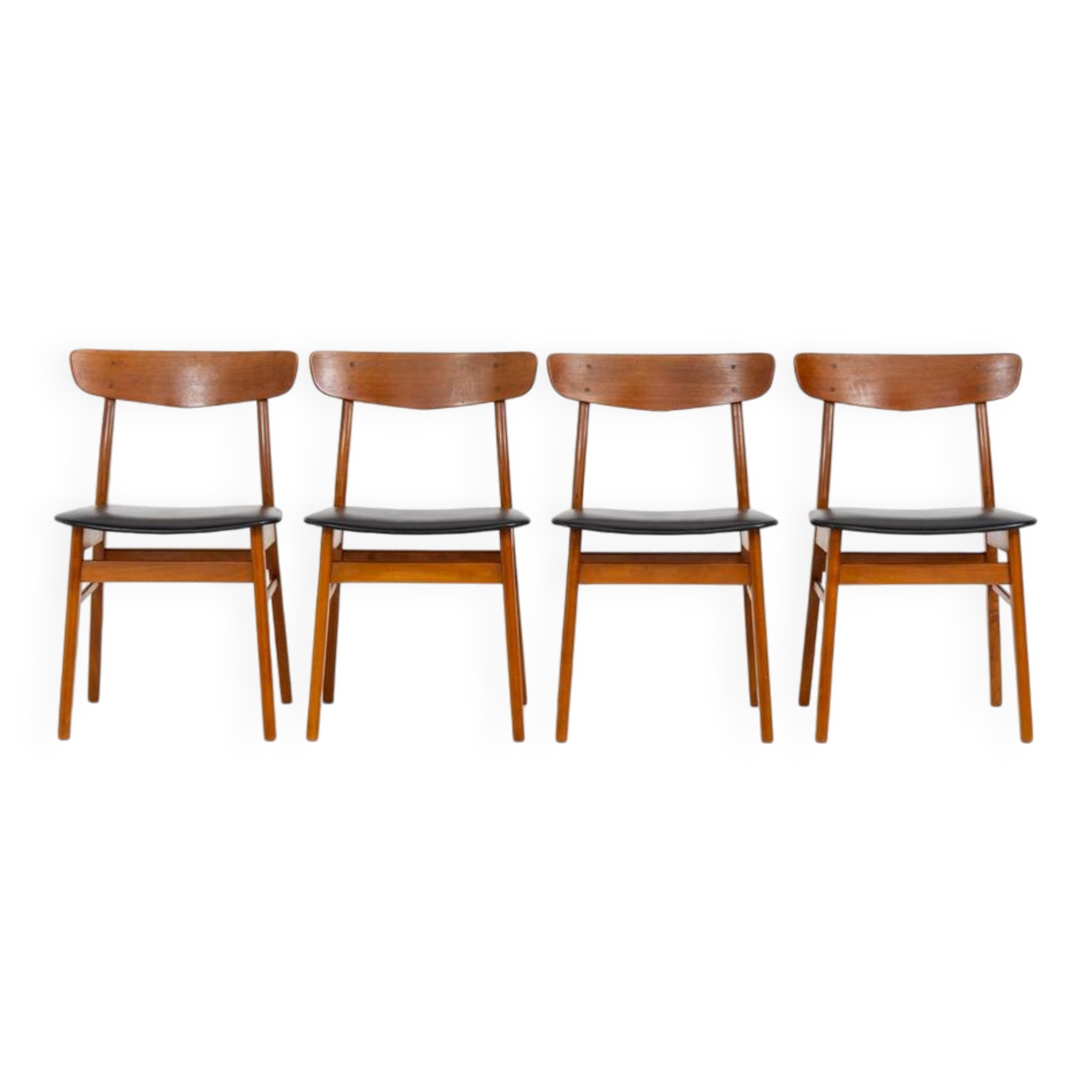 Ensemble de 4 chaises de salle à manger Mosbøl par Findahl (Danemark, années 1960).